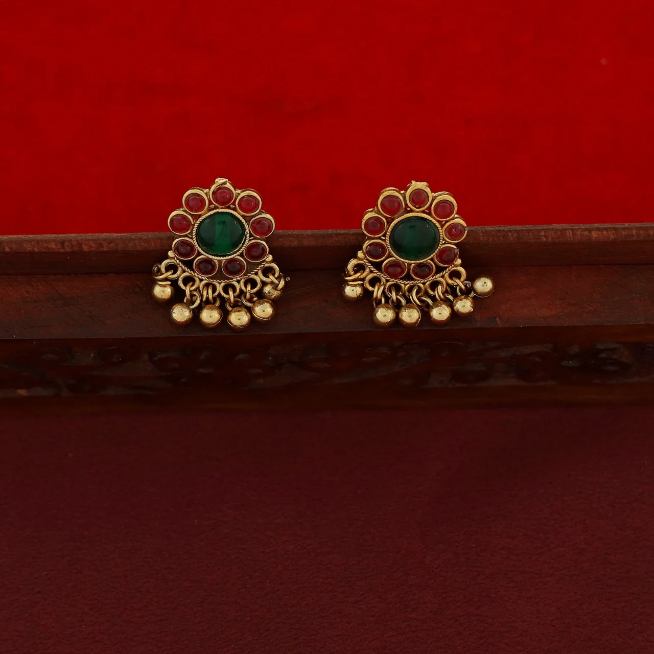 Sanchita Samudra 5 Layer Kashi Floral Choker With Earring - Image 7