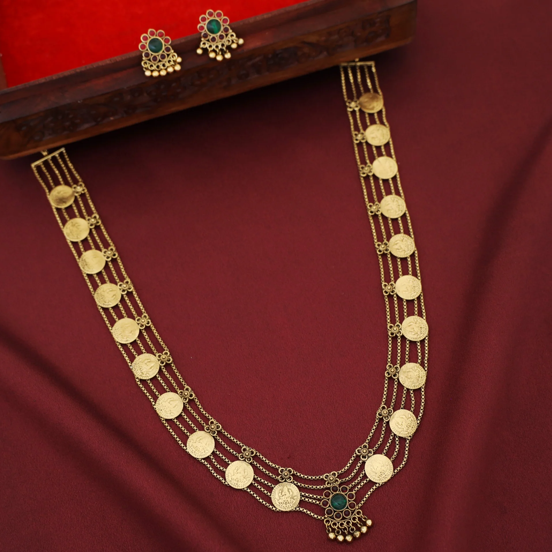 Sanchita Samudra 5 Layer Kashi Floral Long Neckpiece With Earring - Image 3
