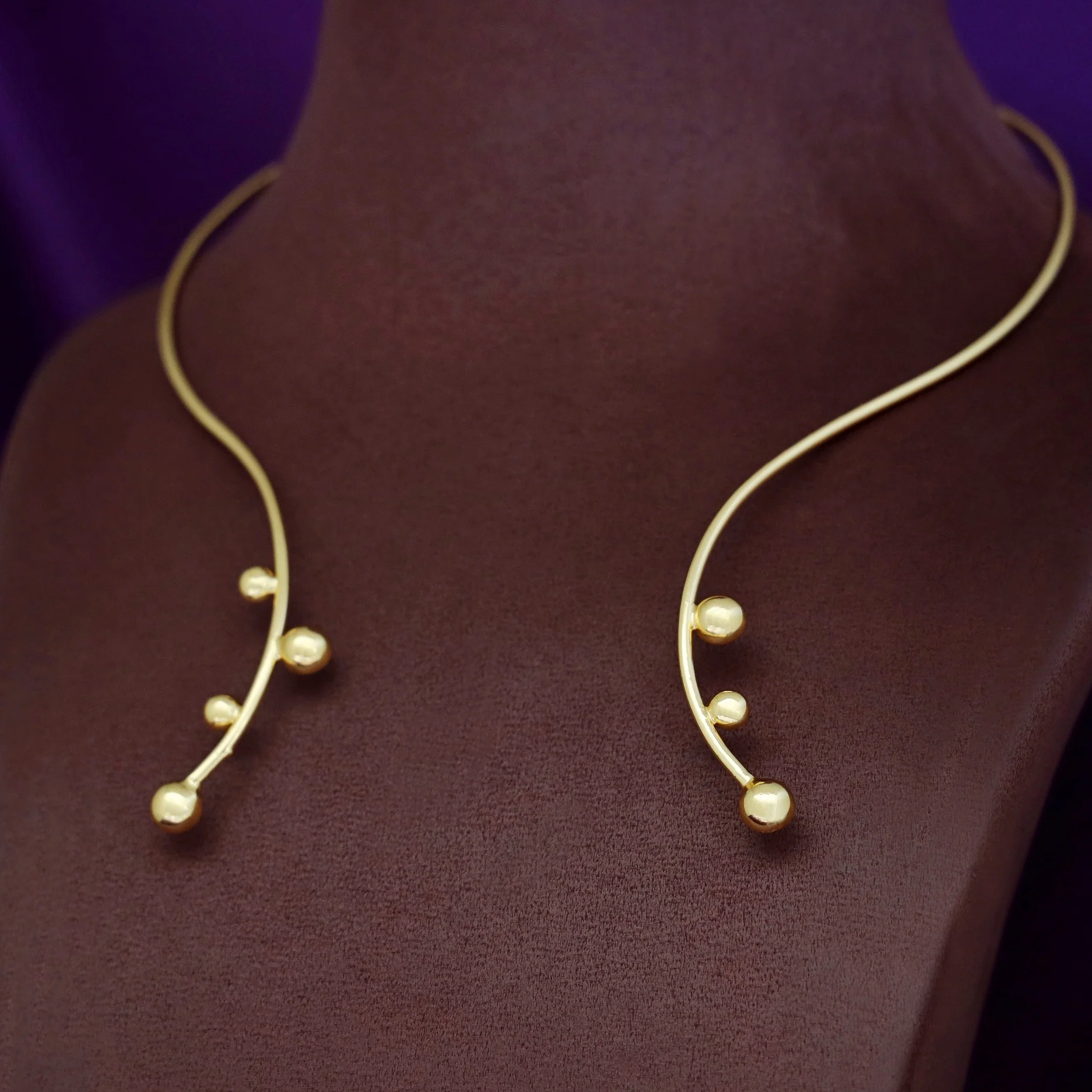 Sanwitha Golden Half Ball Neck Cuff - Image 4