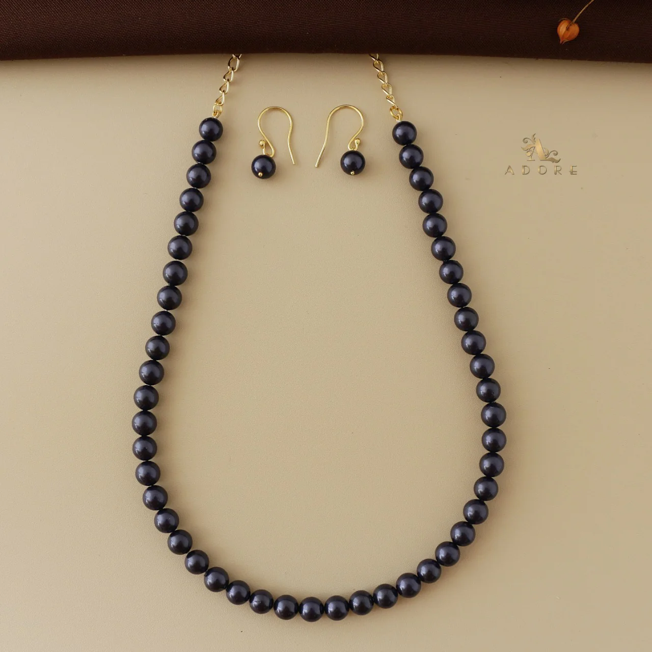 Savannah Pearl Neckpiece With Drop - Image 8