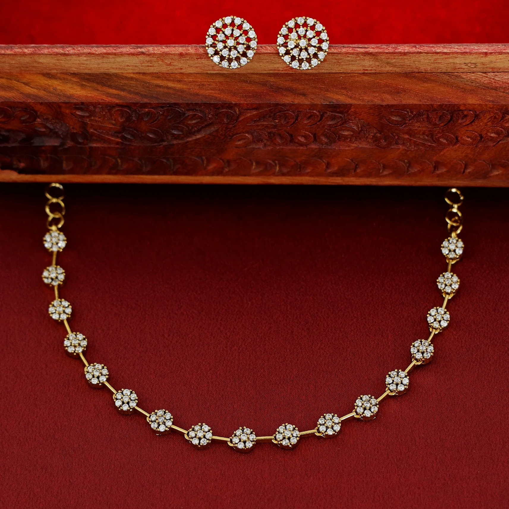 Sayali Flower AD Neckpiece With Stud - Image 6