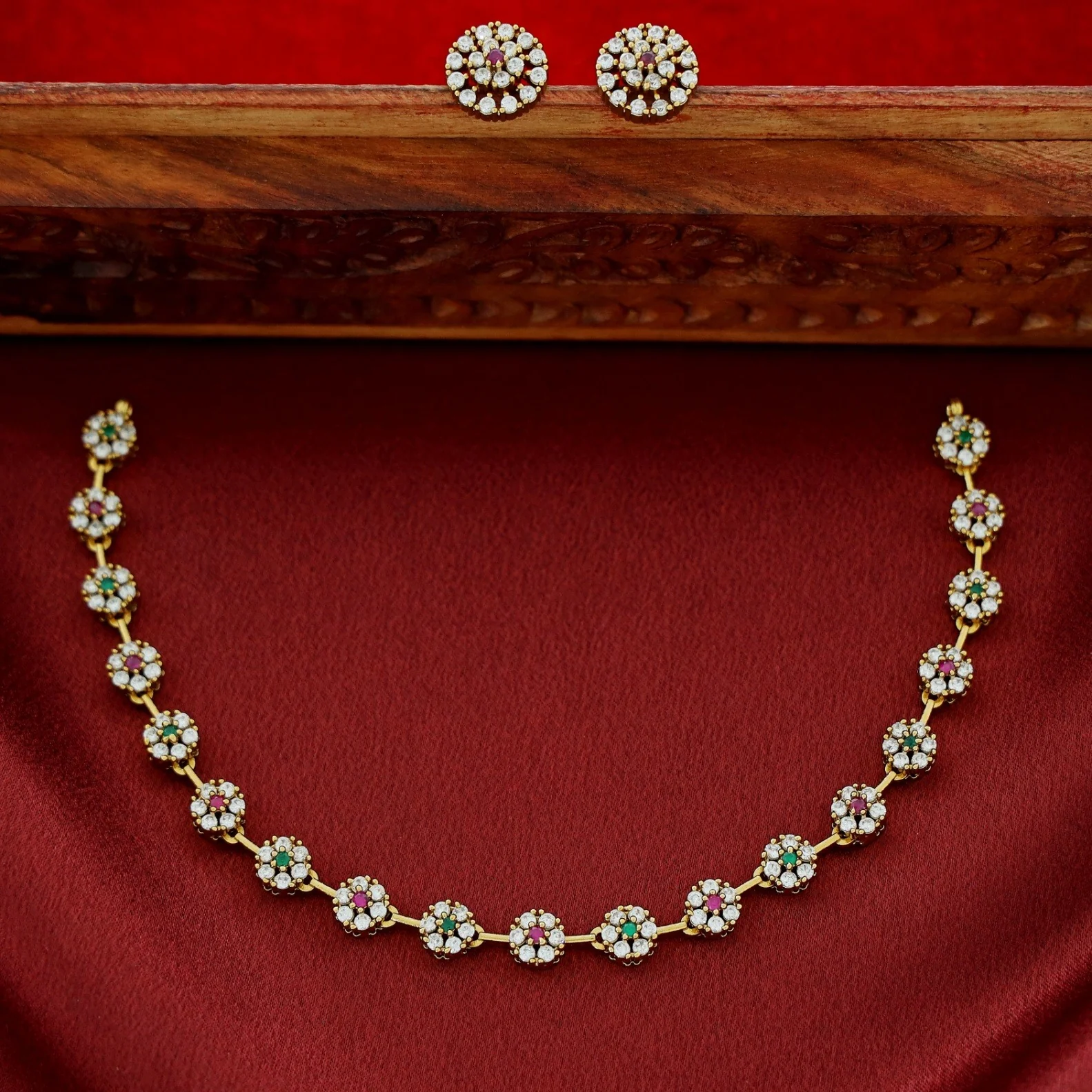 Sayali Flower AD Neckpiece With Stud - Image 7