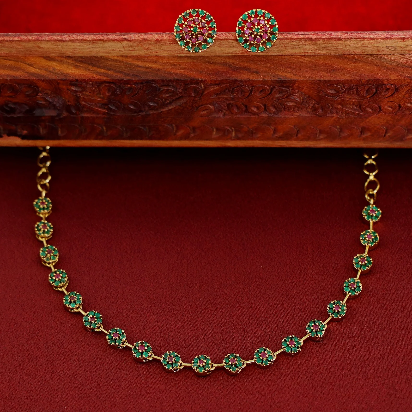 Sayali Flower AD Neckpiece With Stud - Image 9