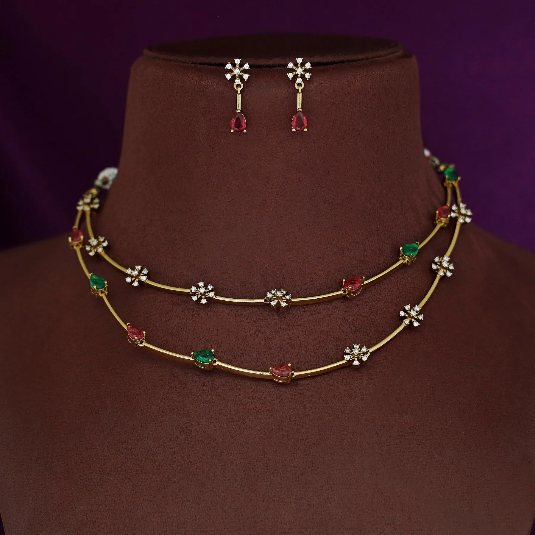 Sayali Half Glossy 2 Layer Stiff Neckpiece With Earring - Image 4