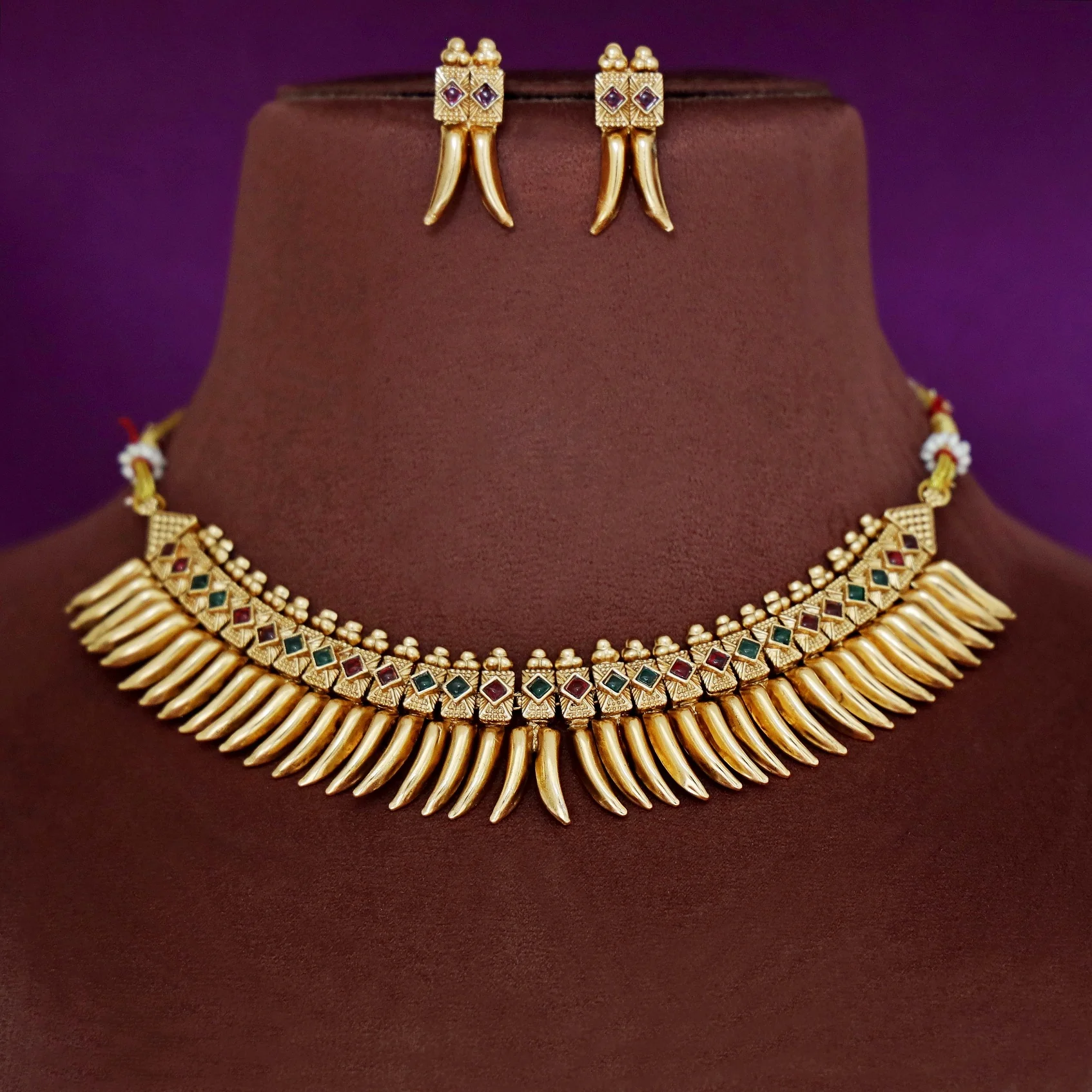 Sayannah Mulla Mottu Short Neckpiece With Earring - Image 4