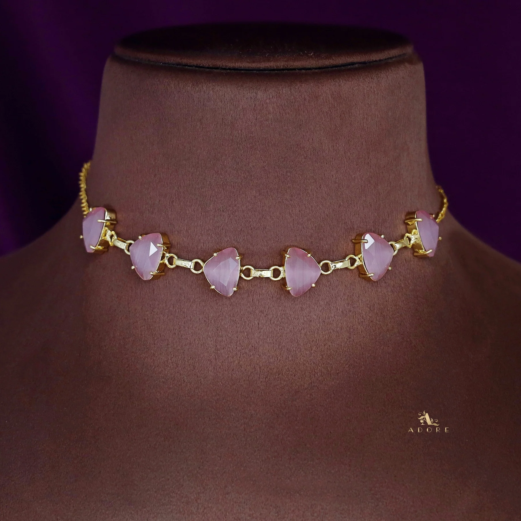 Ina Curvy Triangle Glossy Stone Short Neckpiece - Image 4