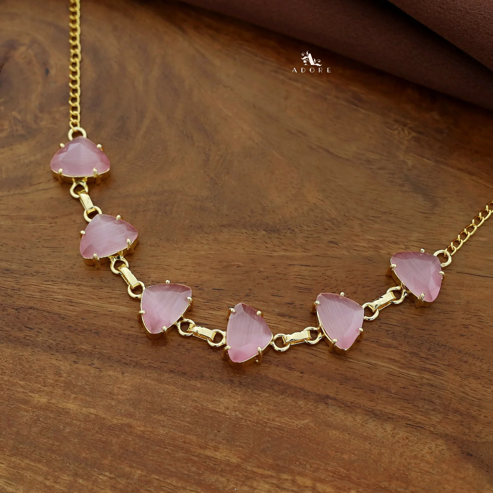 Ina Curvy Triangle Glossy Stone Short Neckpiece - Image 8