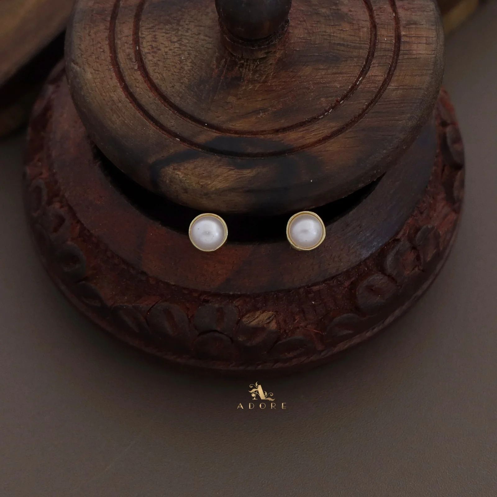 Sedra Tri Pearl Golden Neckpiece With Stud - Image 2
