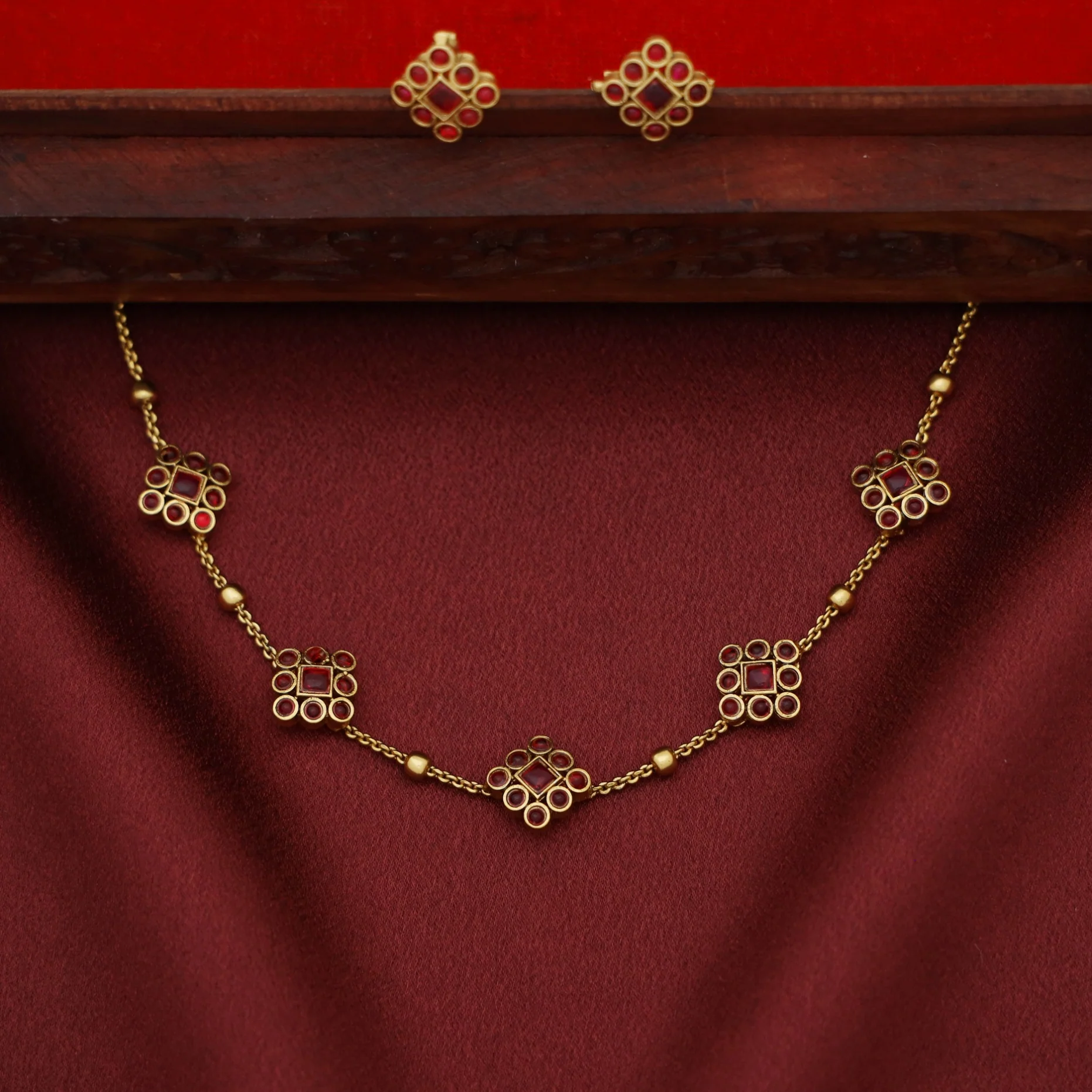 Shakti Diamond Golden Ball Choker With Stud - Image 2