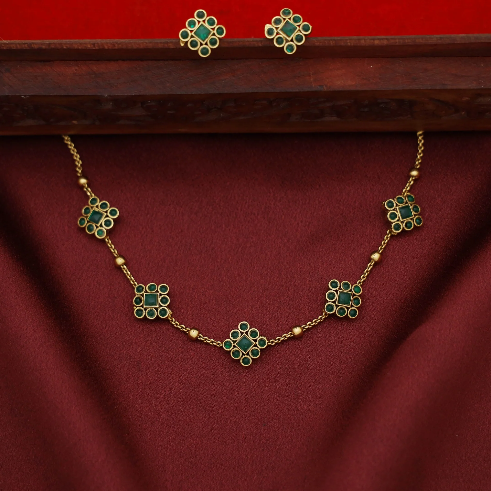 Shakti Diamond Golden Ball Choker With Stud - Image 4
