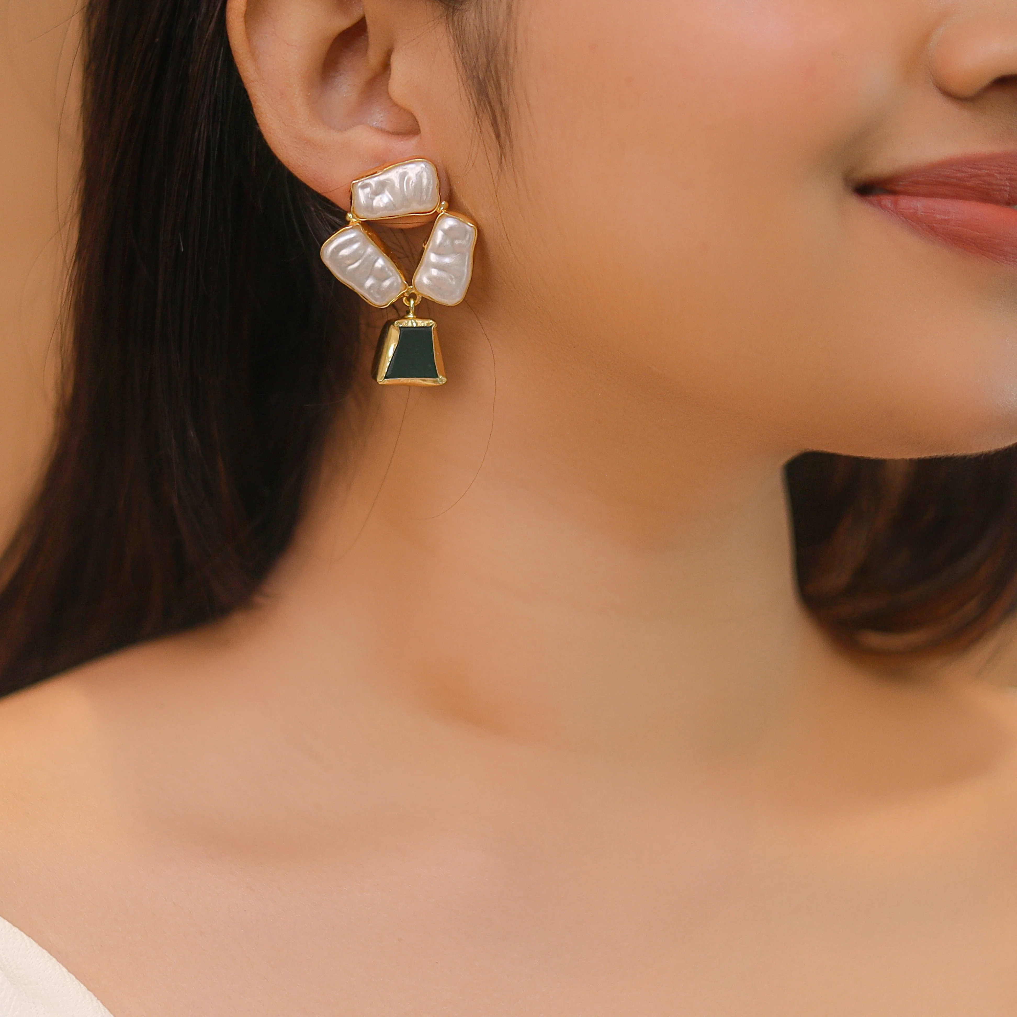 Shanaya Raw Stone + Baroque Earring - Image 2