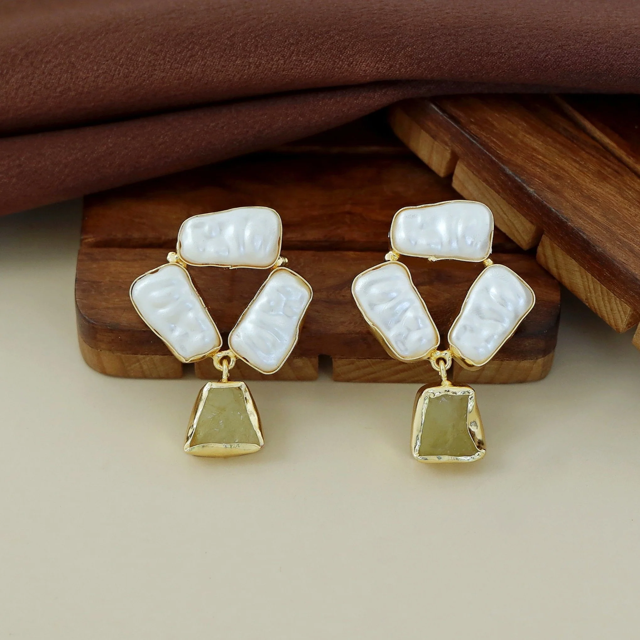 Shanaya Raw Stone + Baroque Earring - Image 5