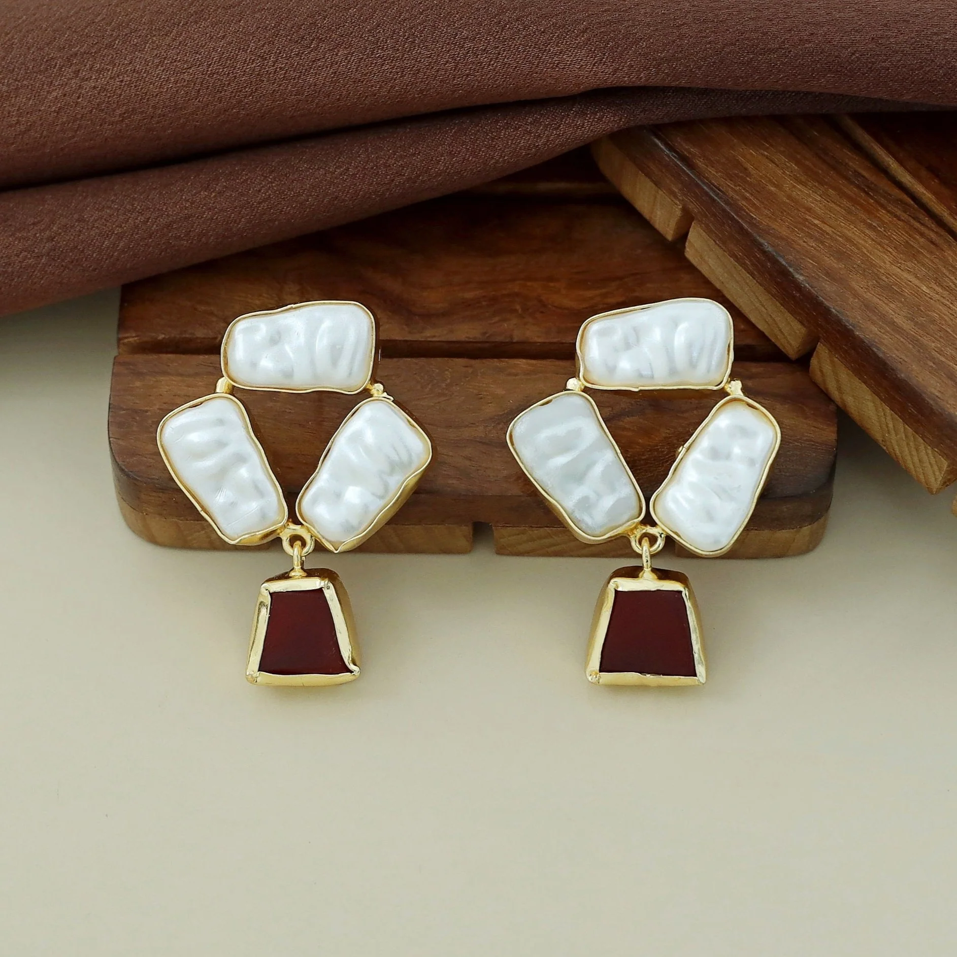 Shanaya Raw Stone + Baroque Earring - Image 8