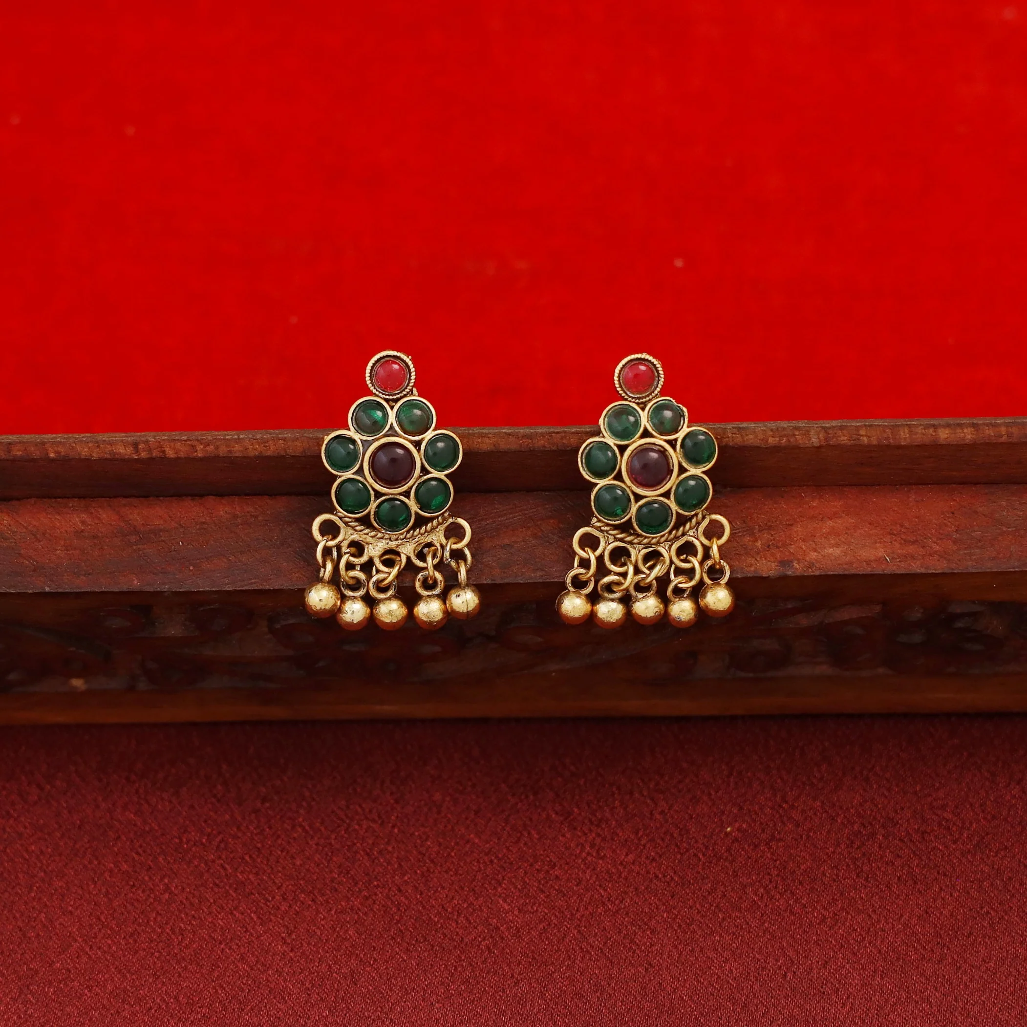 Sharini Tri Flower + Mango Golden Ball Neckpiece With Earring - Image 5