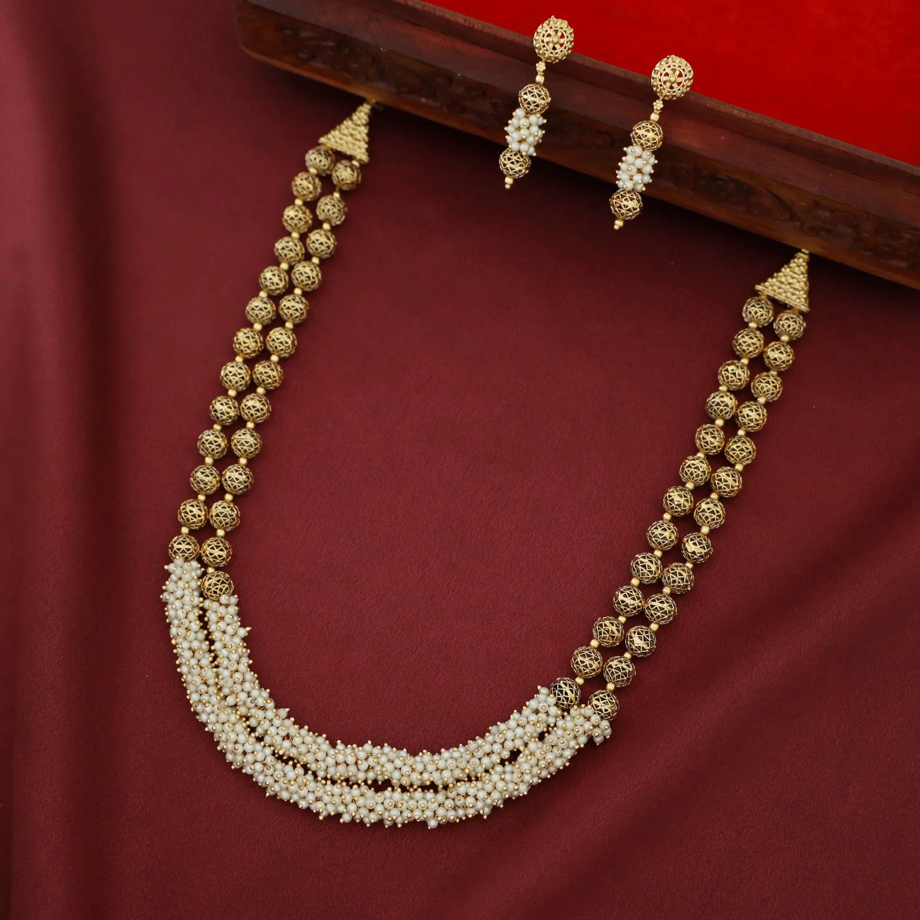 Sheba Golden Ball 2 Layer Cluster Pearl Neckpiece With Earring - Image 4