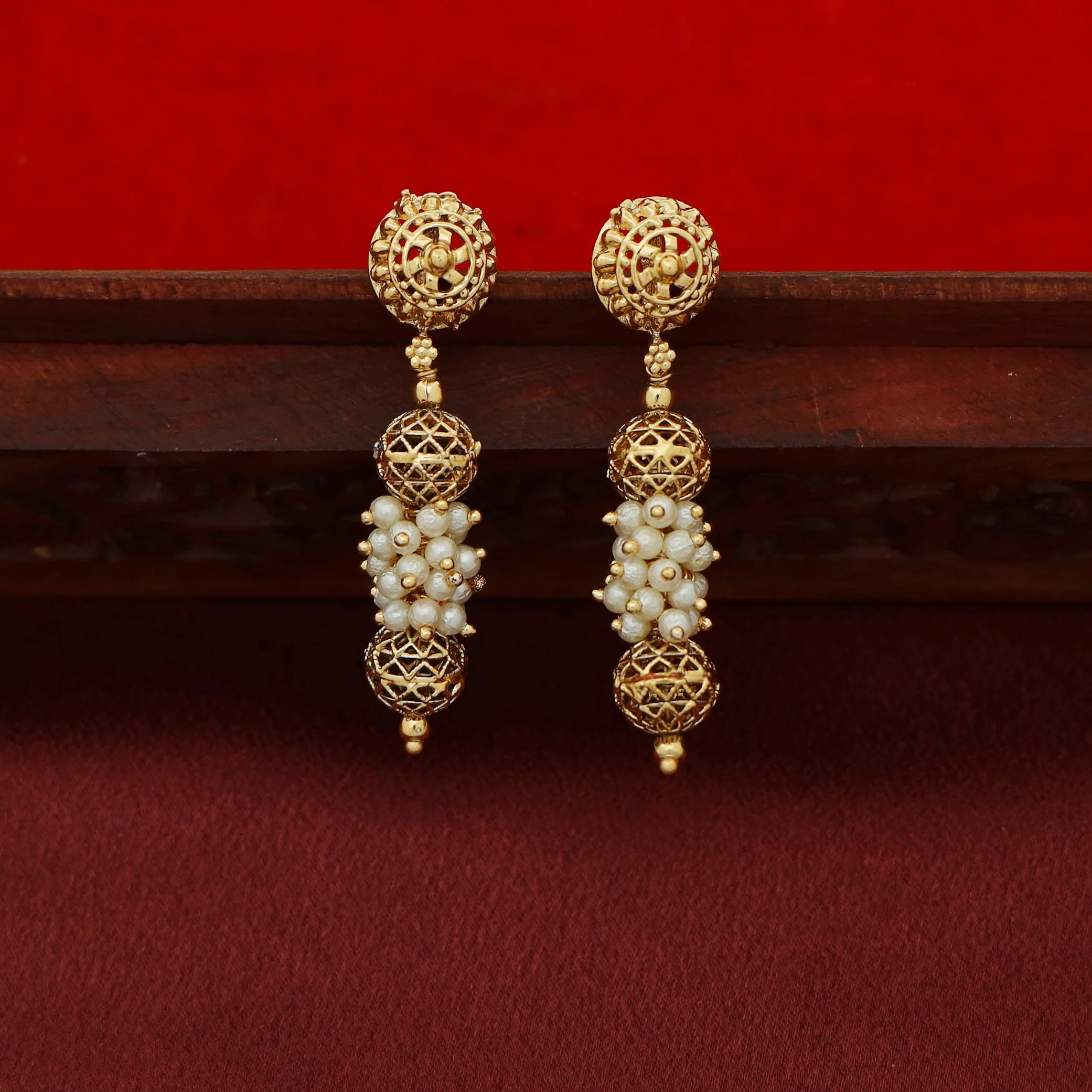 Sheba Golden Ball 2 Layer Cluster Pearl Neckpiece With Earring - Image 5