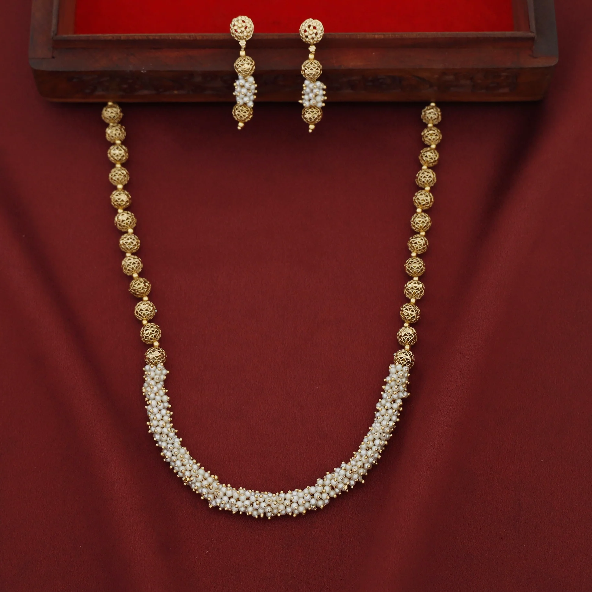 Sheba Golden Ball Cluster Pearl Neckpiece With Earring - Image 3