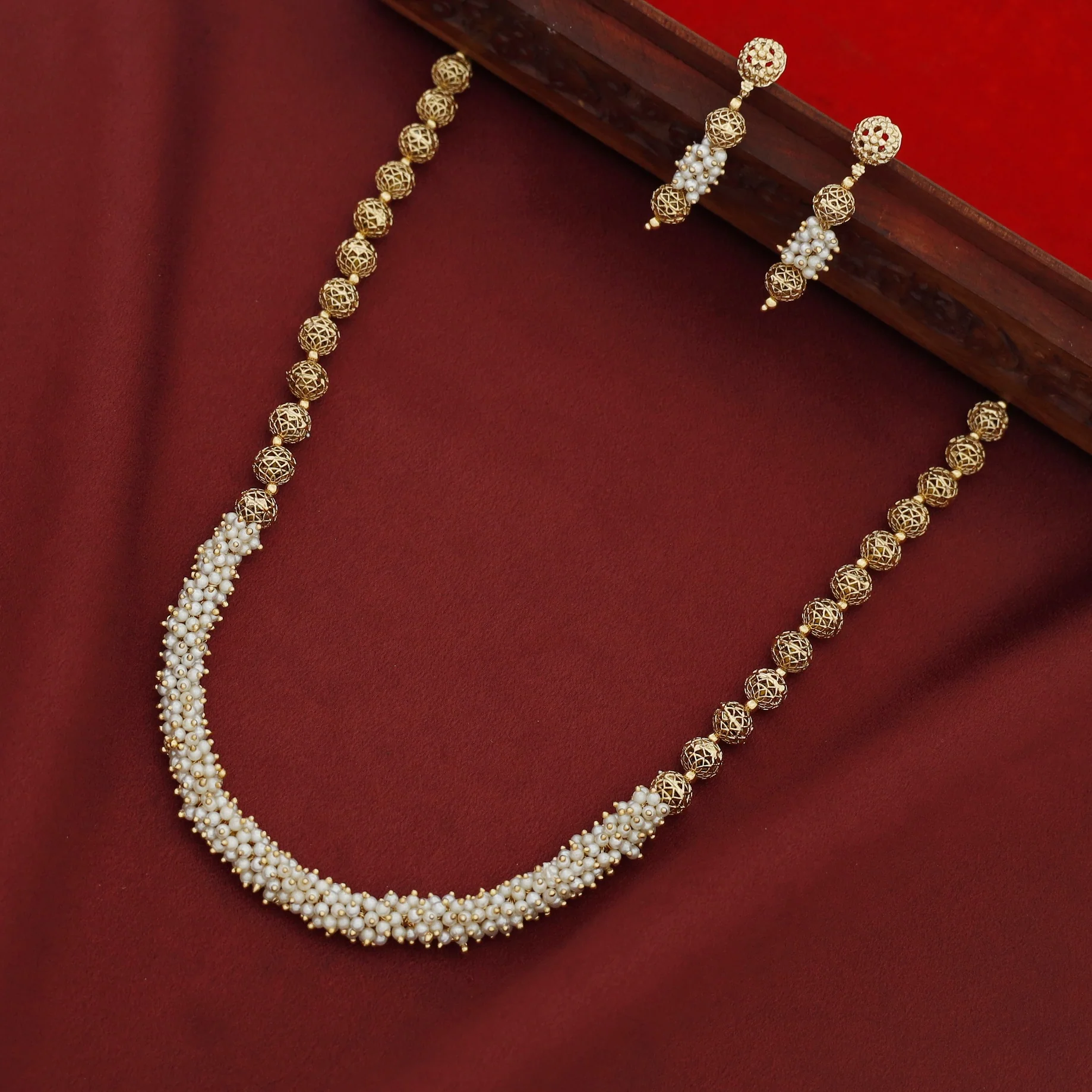 Sheba Golden Ball Cluster Pearl Neckpiece With Earring - Image 4