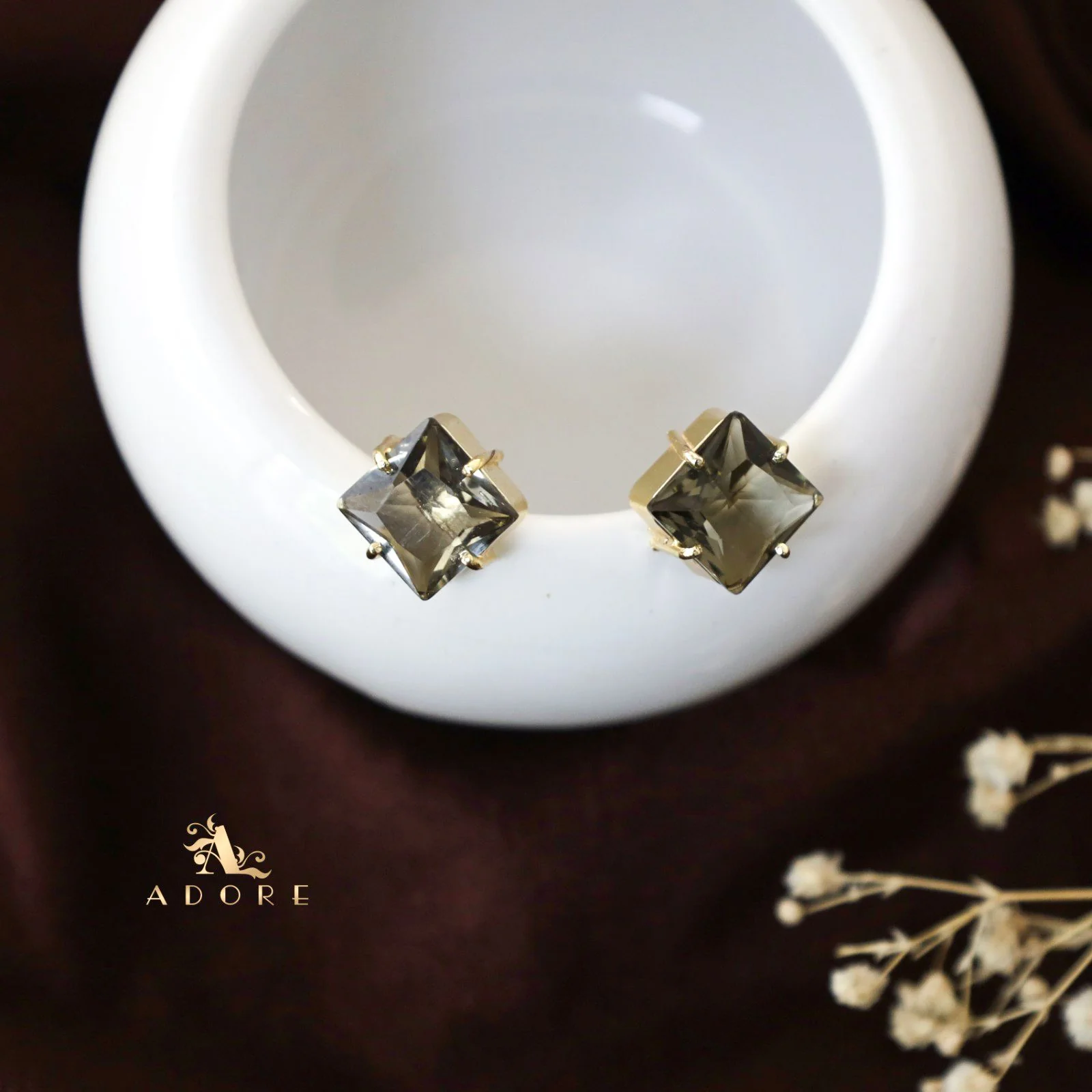 Shibani Diamond Glossy Stud - Image 10