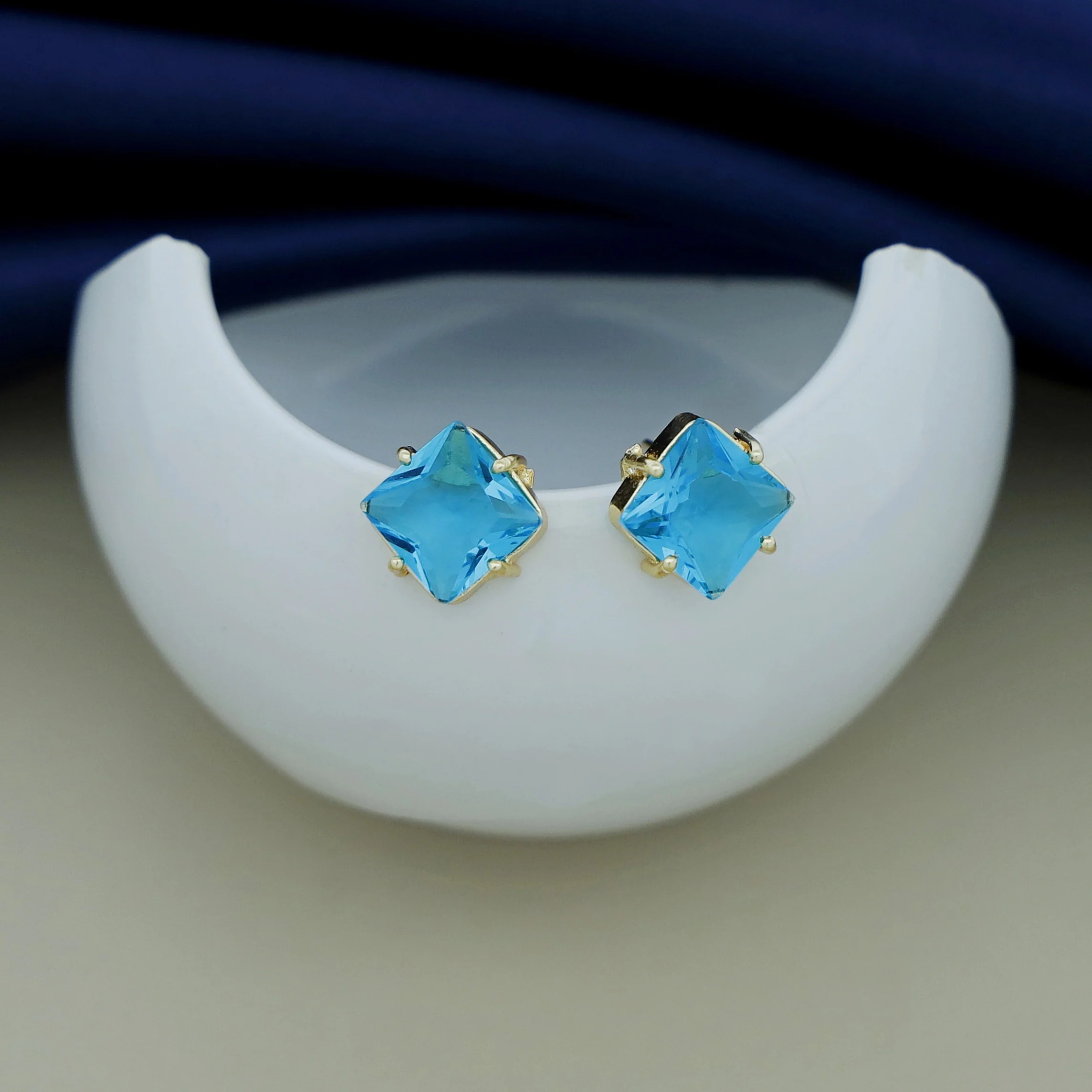 Shibani Diamond Glossy Stud - Image 14