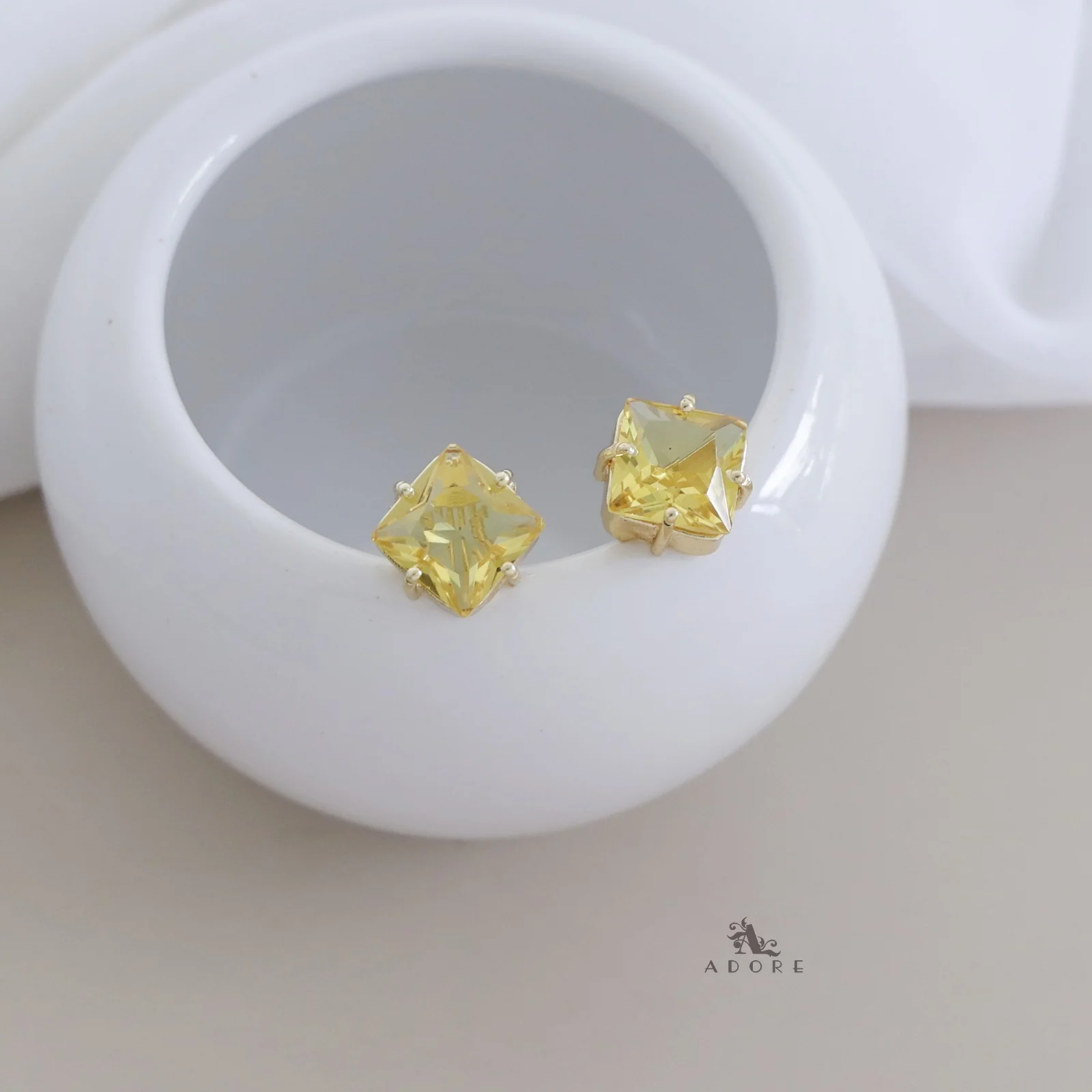 Shibani Diamond Glossy Stud - Image 20