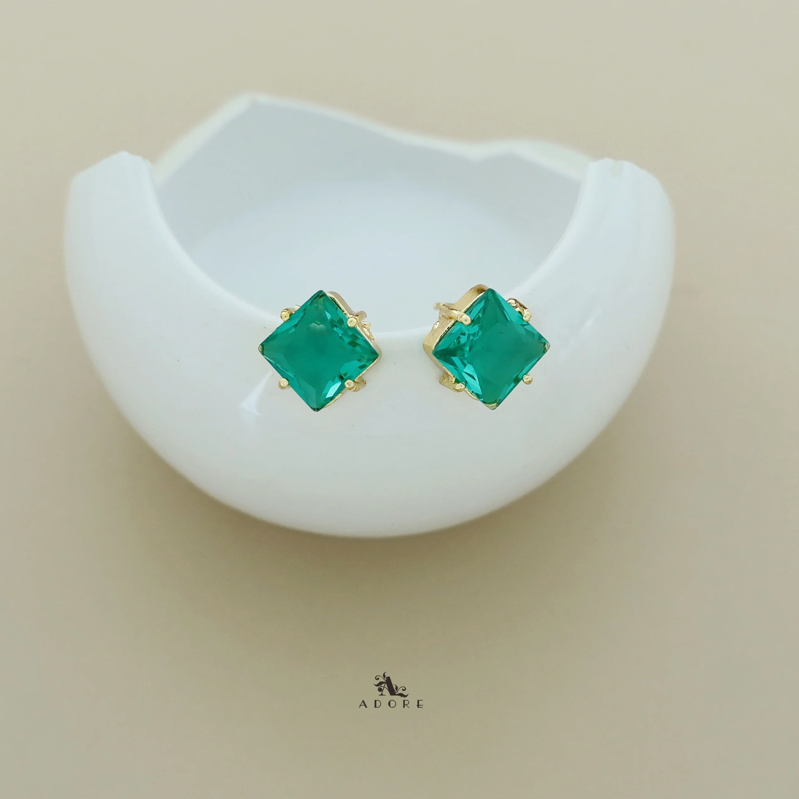 Shibani Diamond Glossy Stud - Image 4