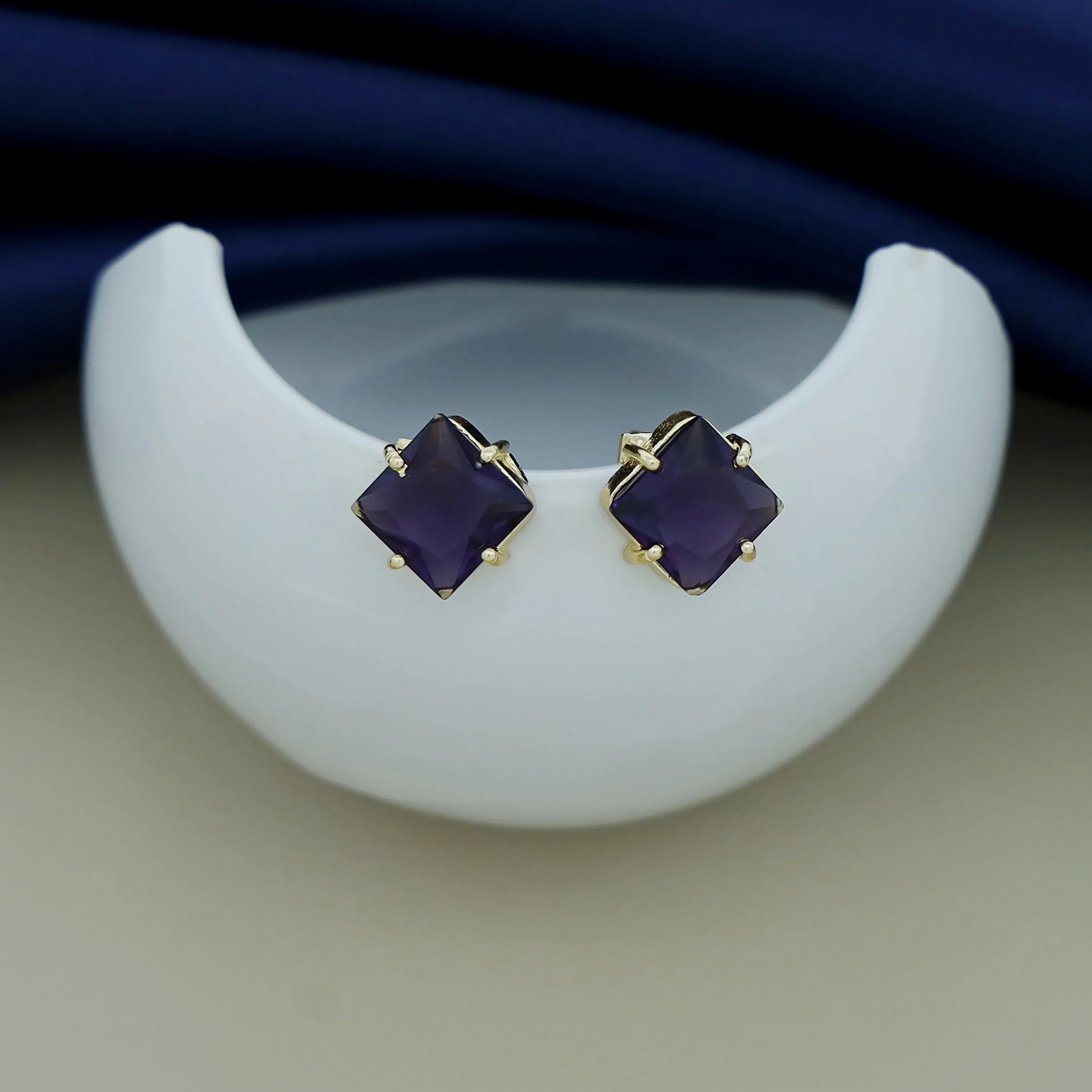 Shibani Diamond Glossy Stud - Image 7