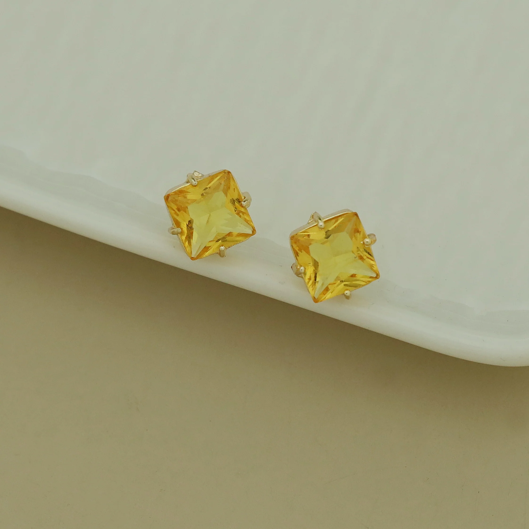 Shibani Diamond Glossy Stud - Image 8