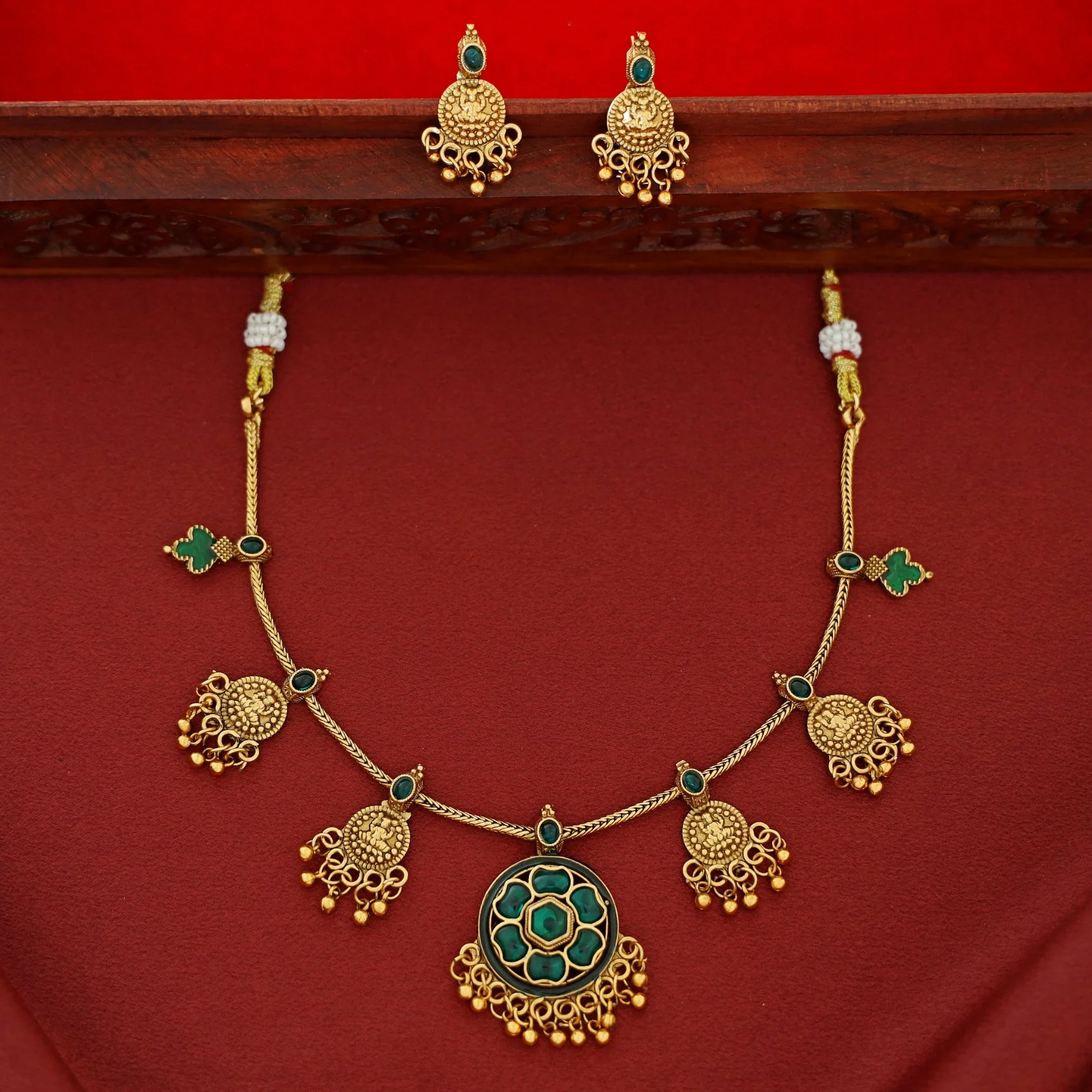 Shivani Devi Circle Flower Neckpiece With Earring - Image 3