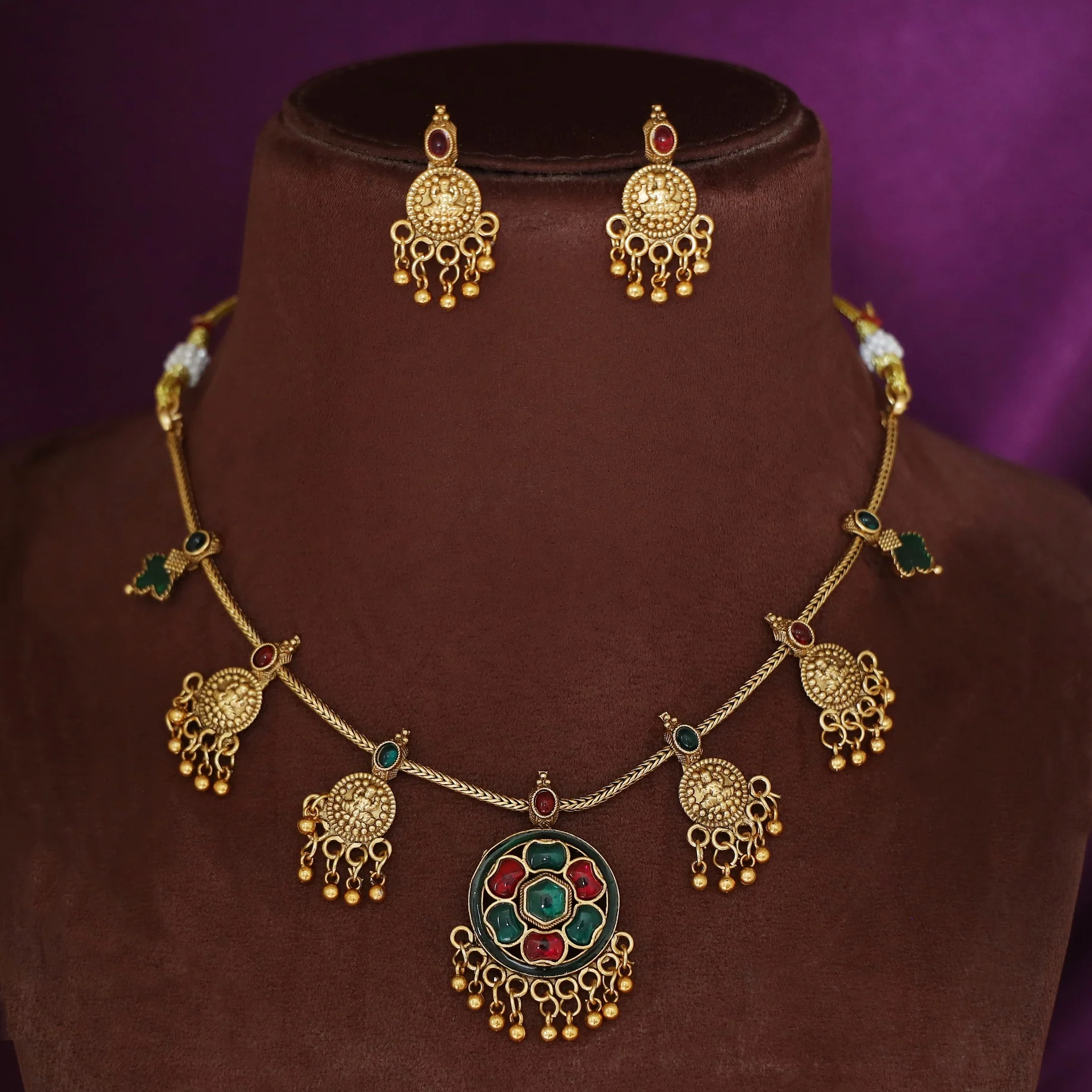 Shivani Devi Circle Flower Neckpiece With Earring - Image 4