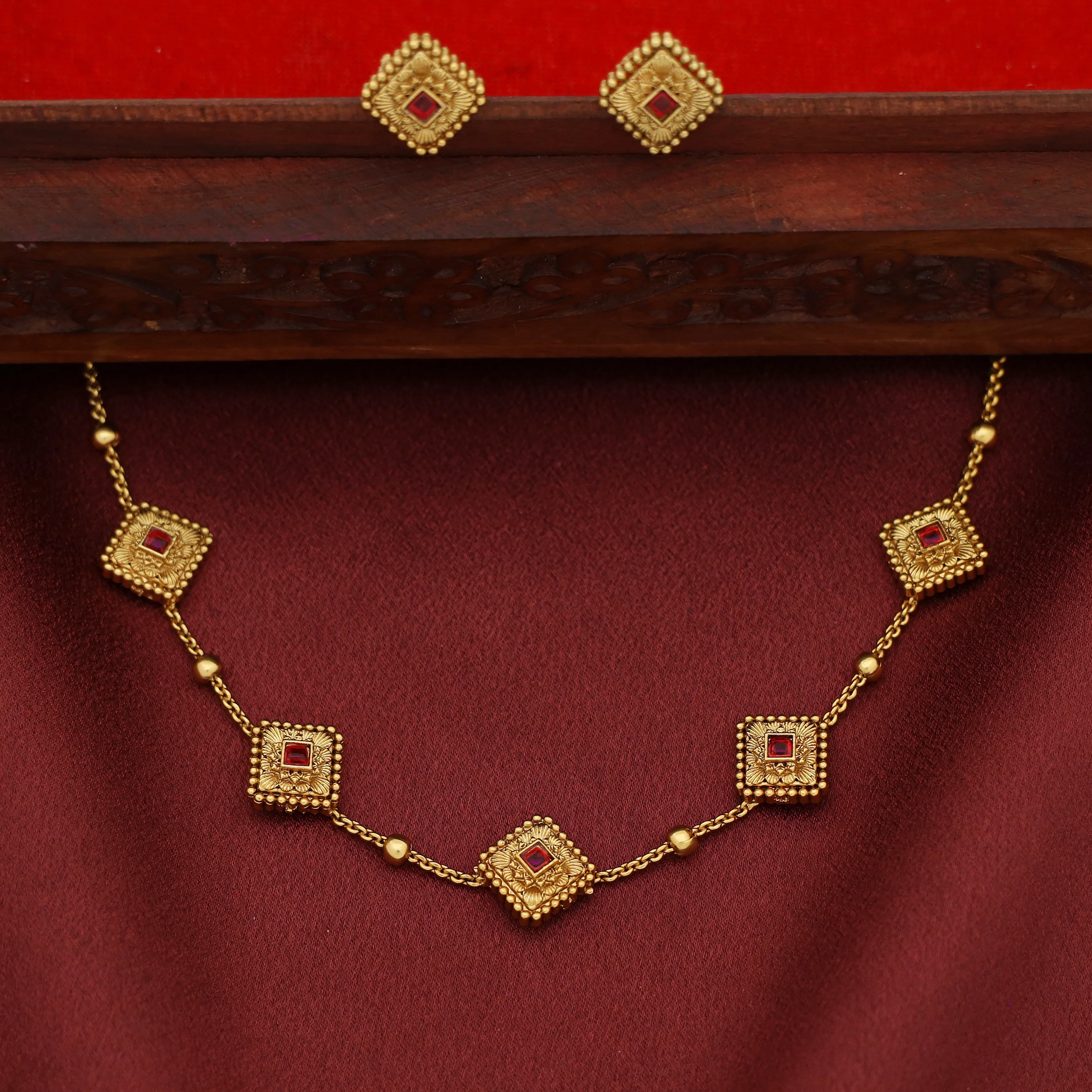 Shrisa Diamond Golden Ball Choker With Stud - Image 2