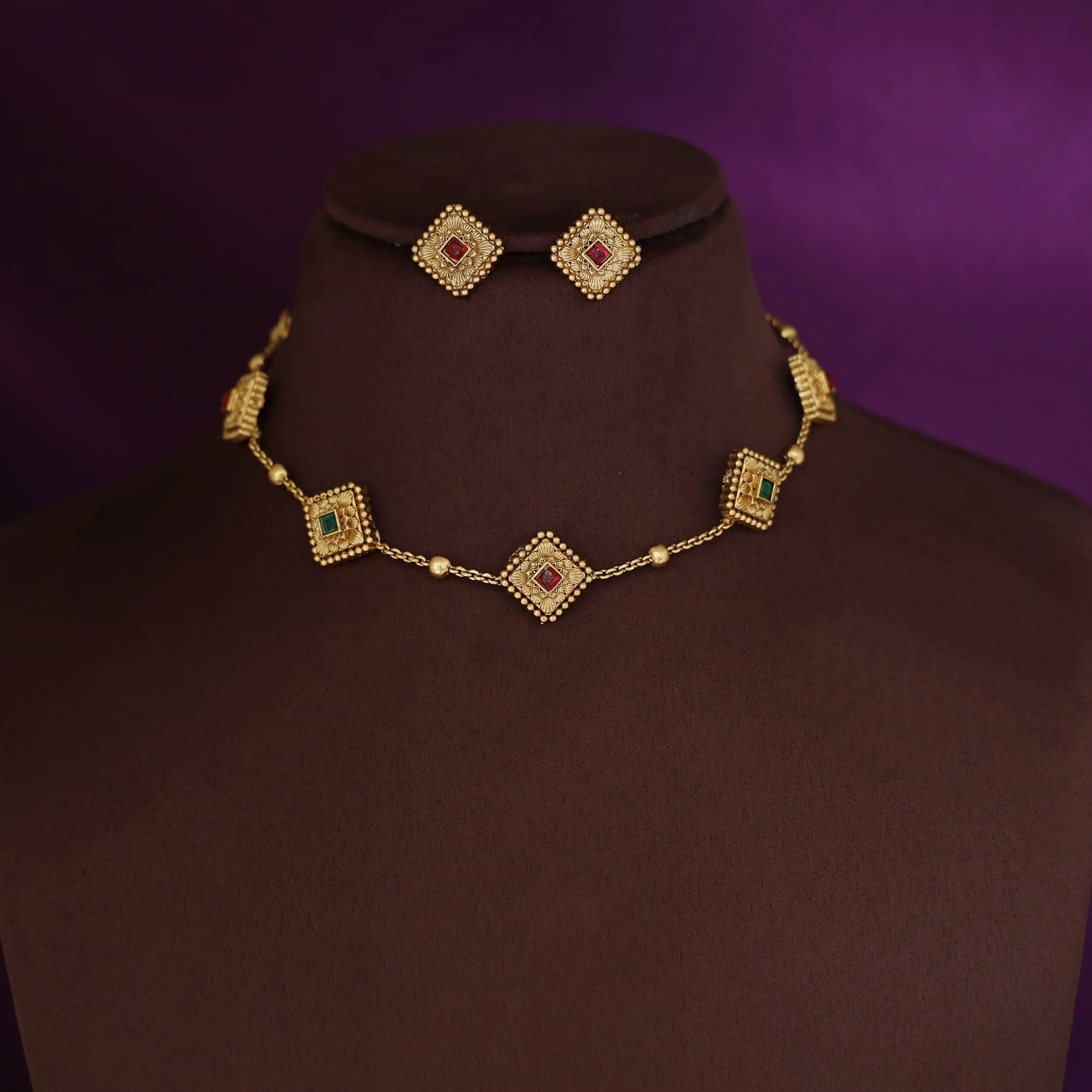 Shrisa Diamond Golden Ball Choker With Stud - Image 4