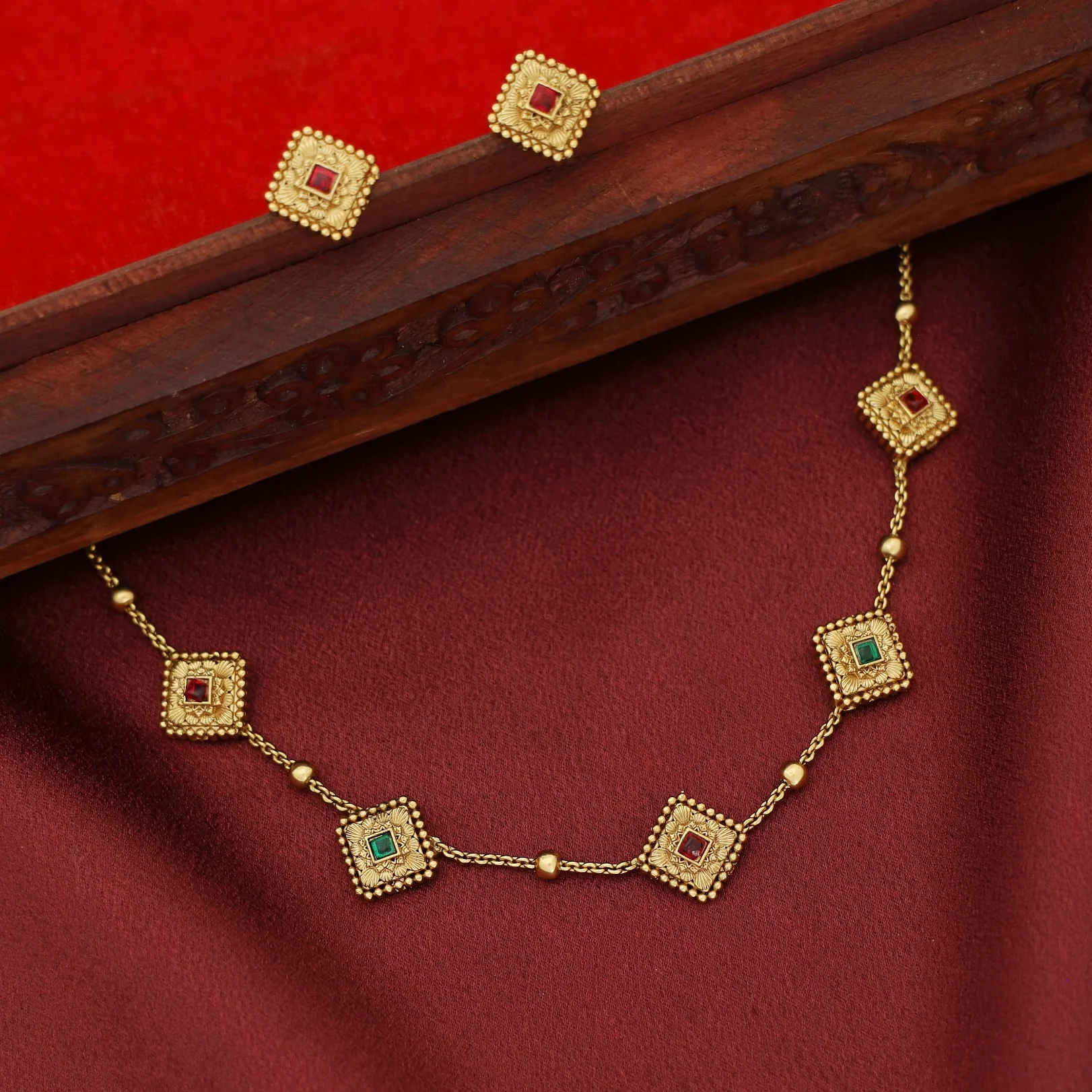 Shrisa Diamond Golden Ball Choker With Stud - Image 5