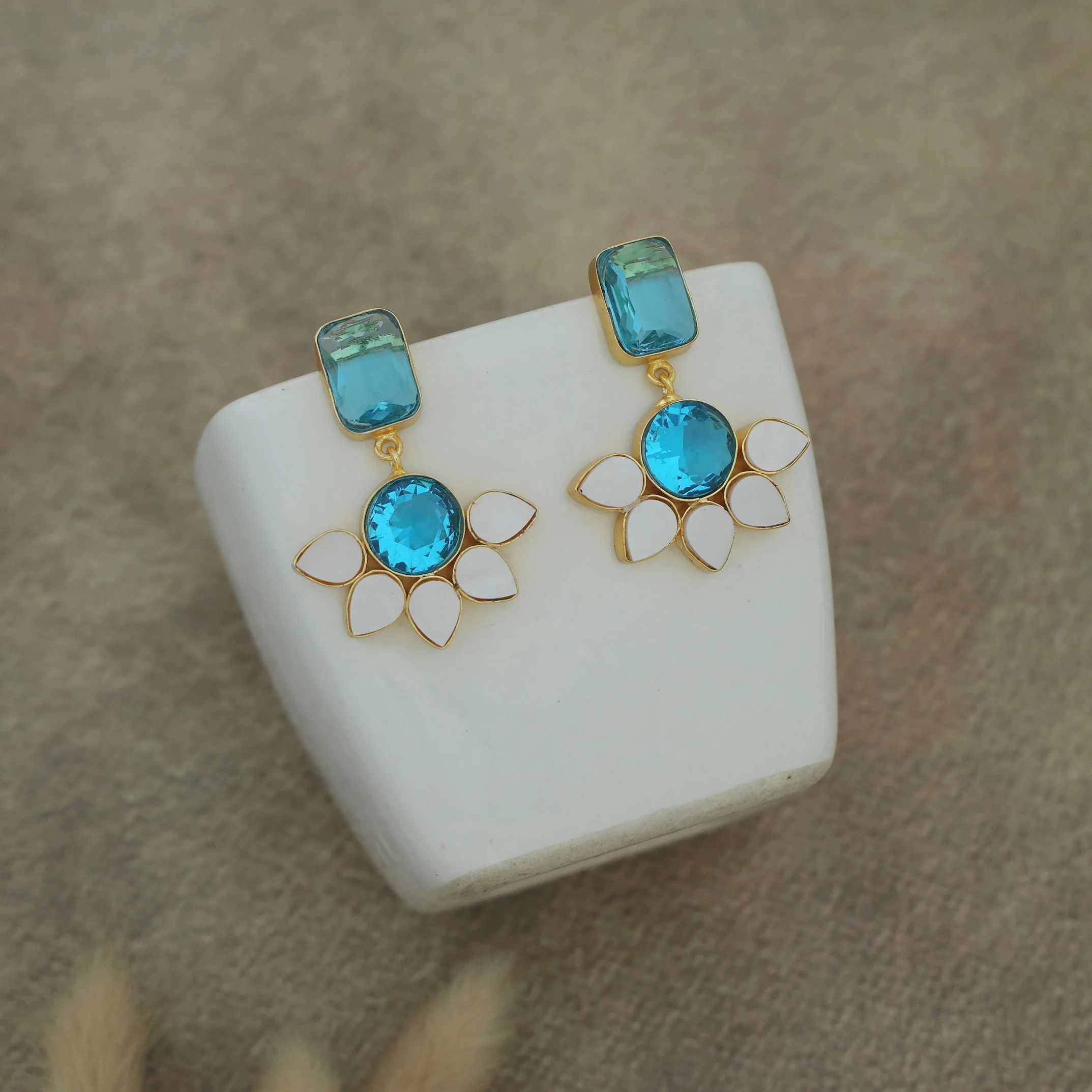 Sidra Glossy Round MOP Flower Earring - Image 4