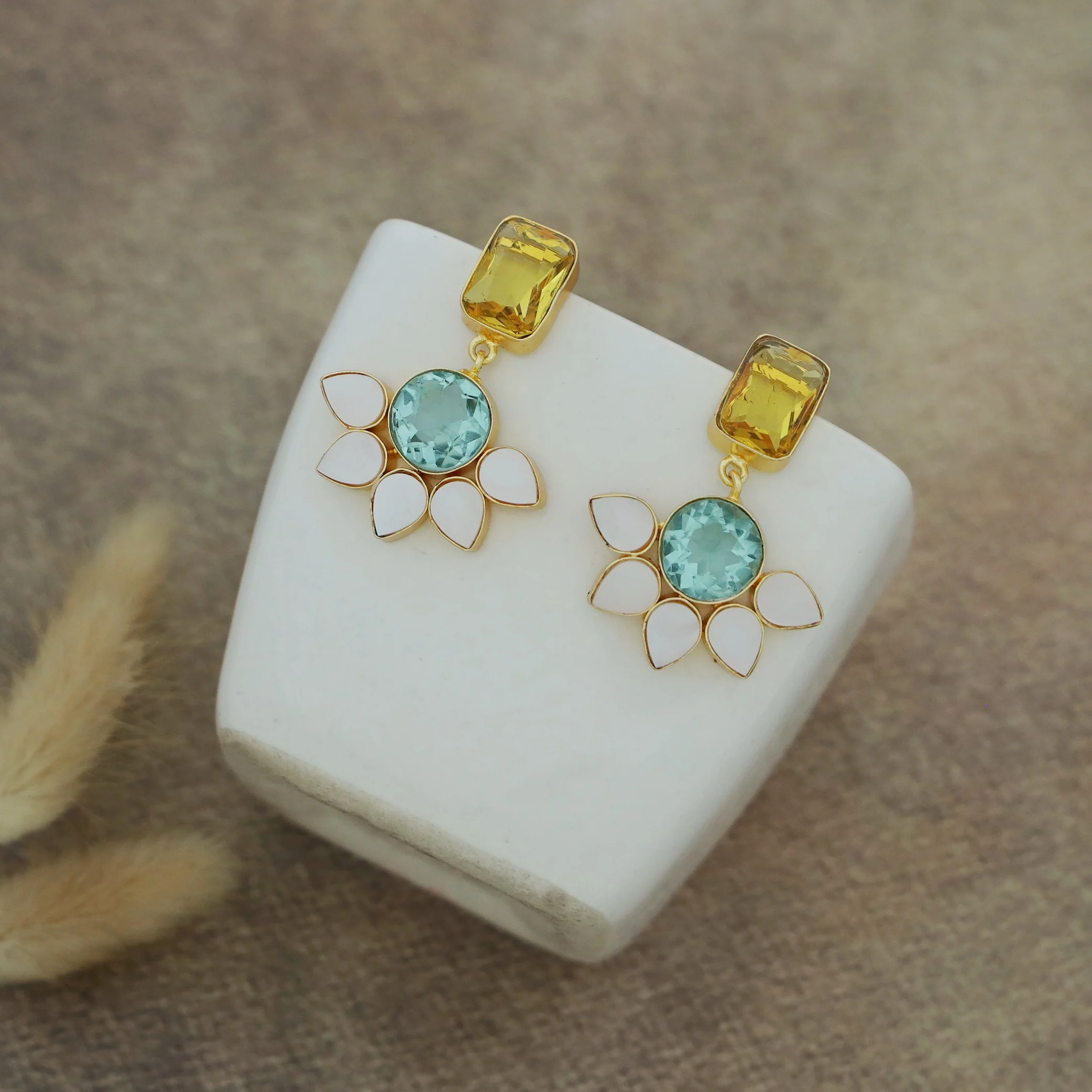 Sidra Glossy Round MOP Flower Earring - Image 8