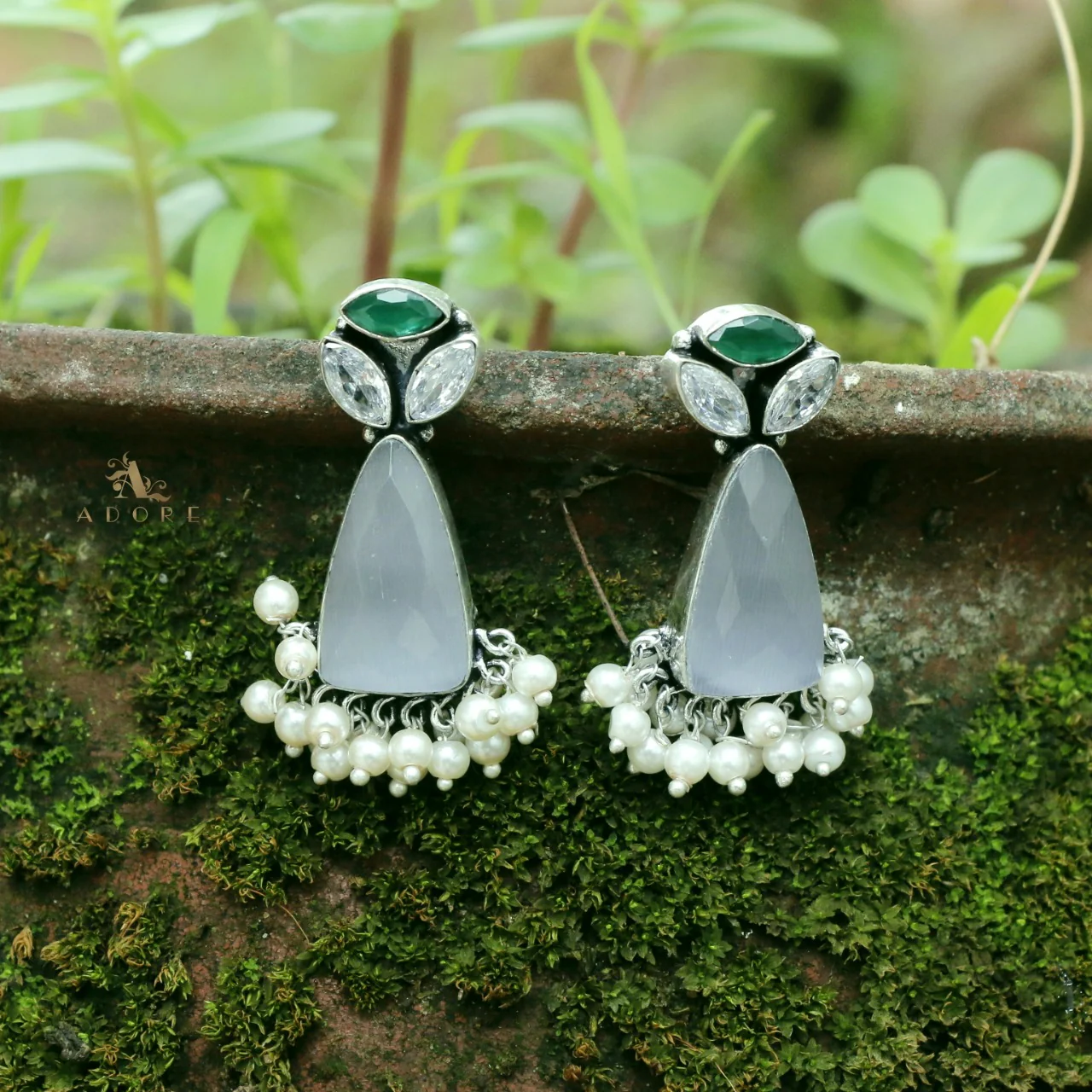 Siera Glossy With Pearl Earring - Image 3