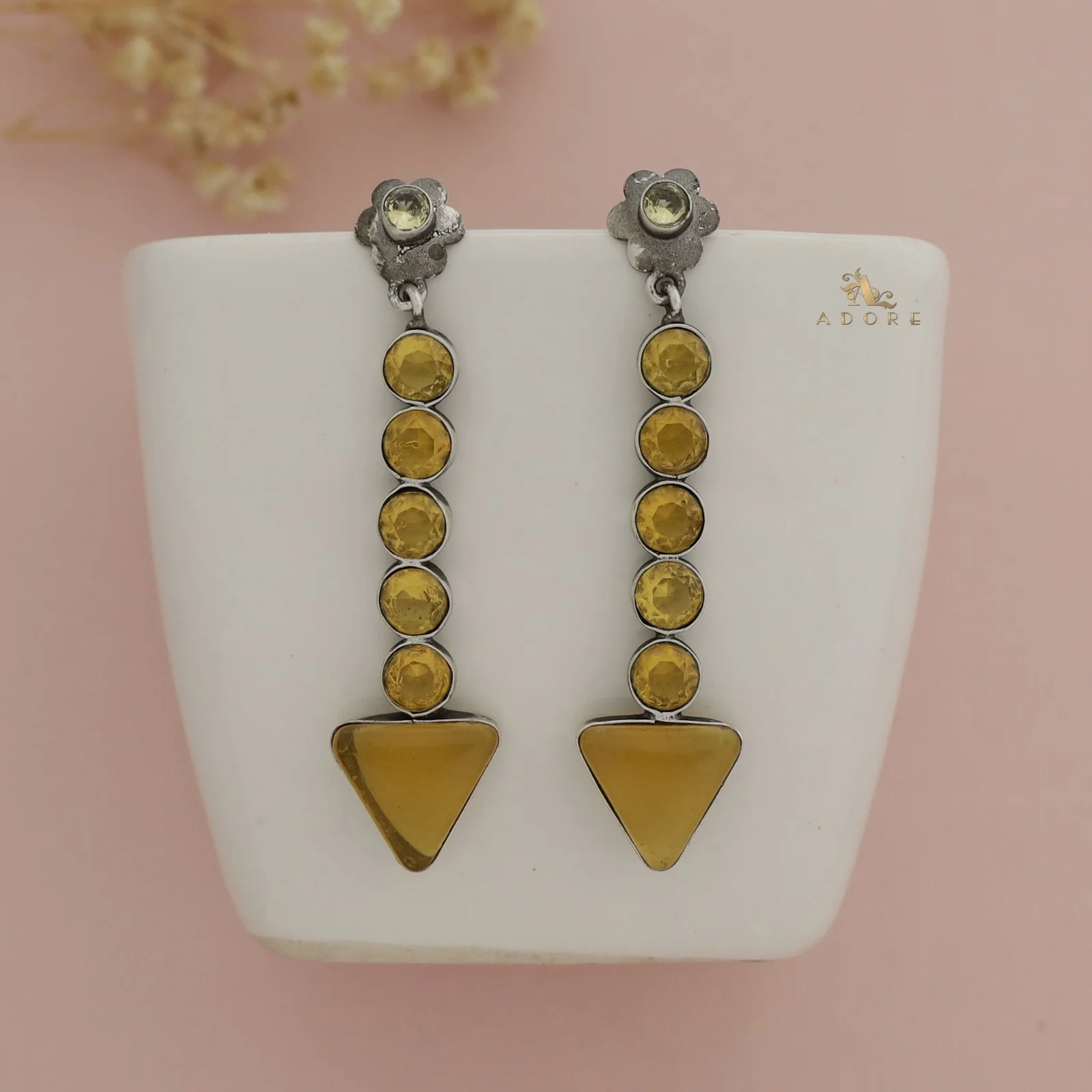 Silver Glossy Flower Arrow Earring - Image 4