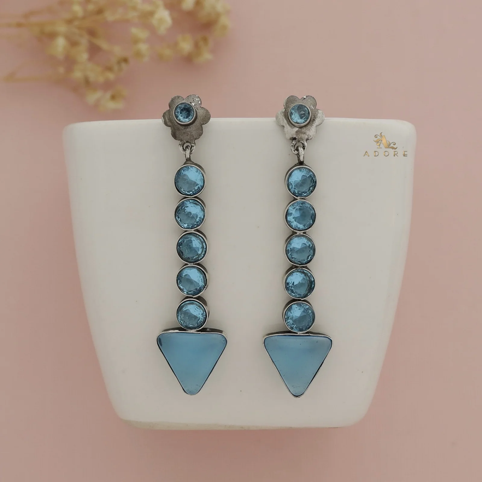 Silver Glossy Flower Arrow Earring - Image 7