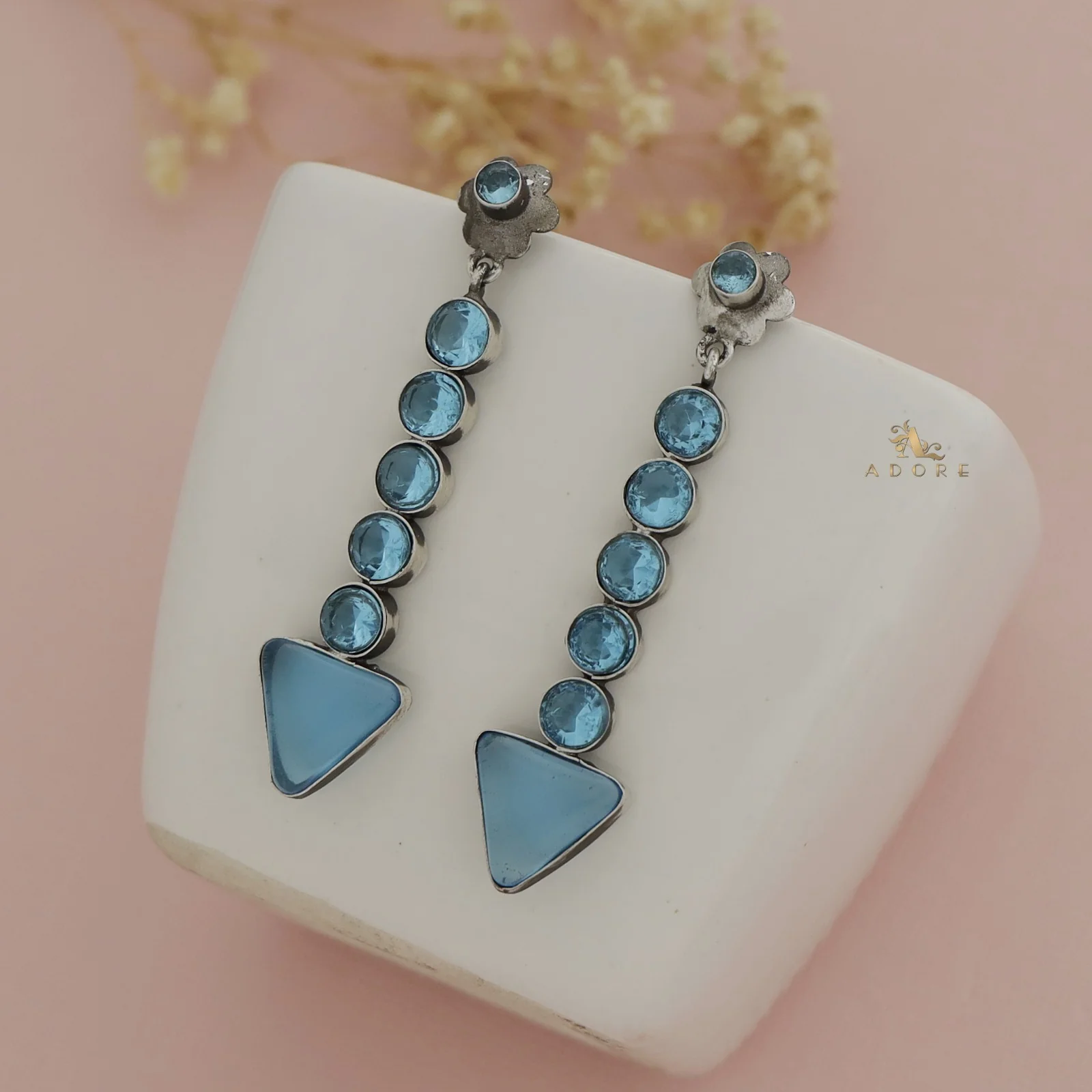 Silver Glossy Flower Arrow Earring - Image 8