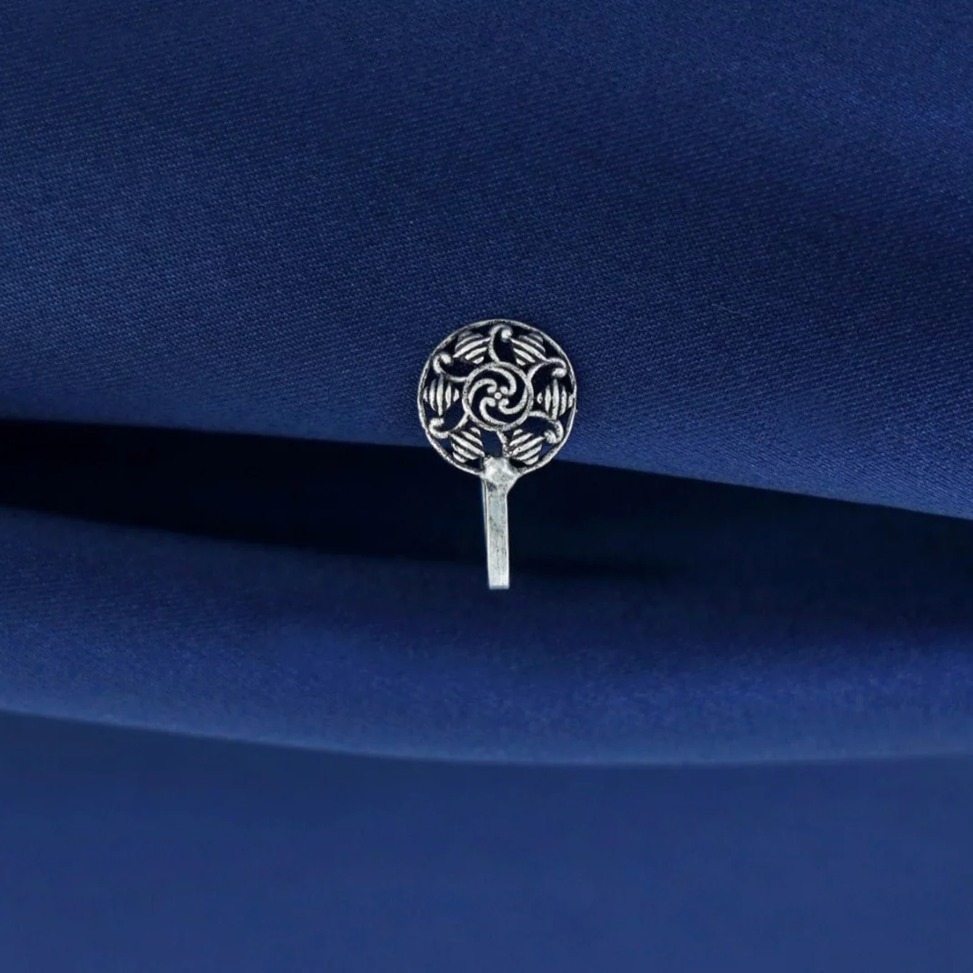 Tanaira Silver Nose Pin - Image 13