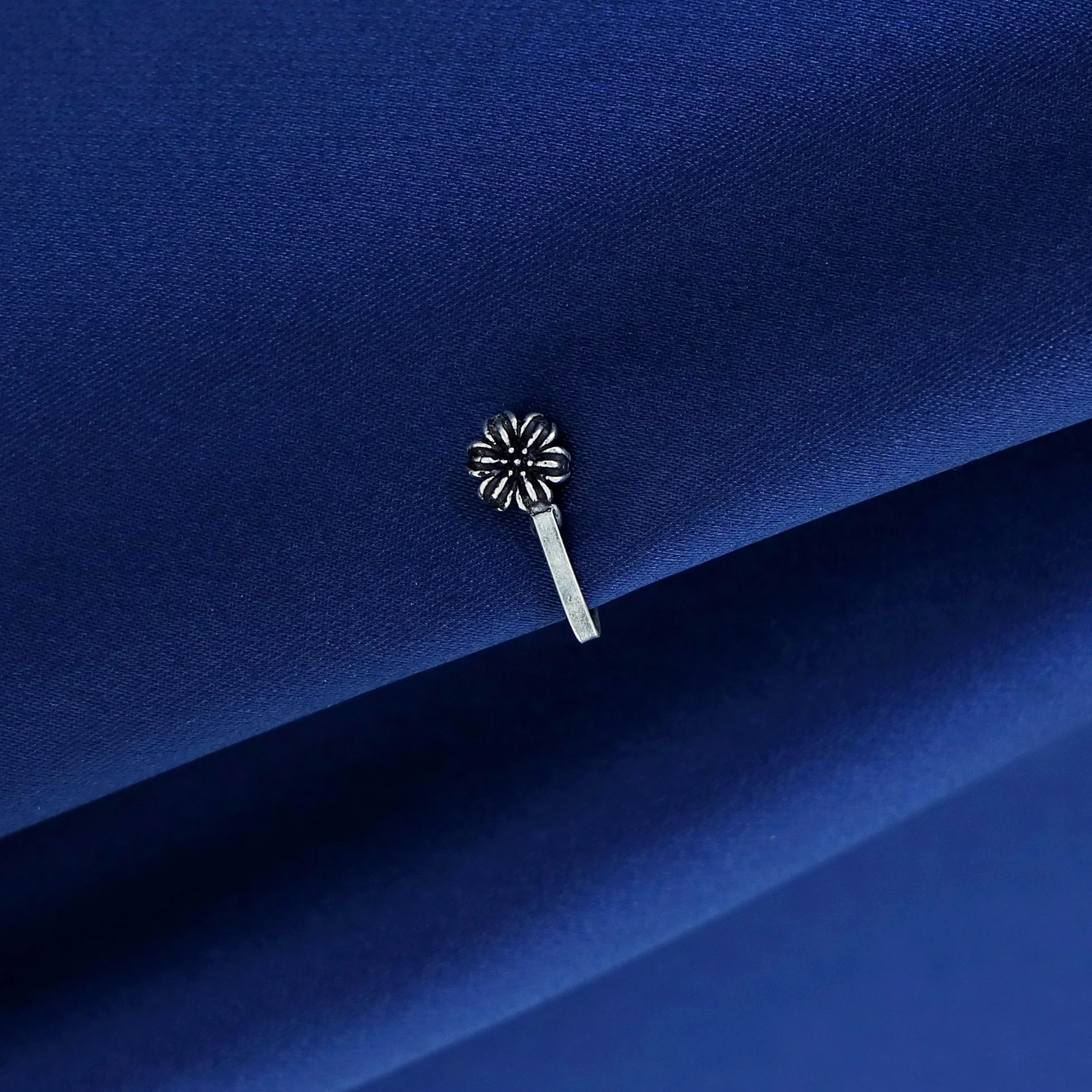Tanaira Silver Nose Pin - Image 25