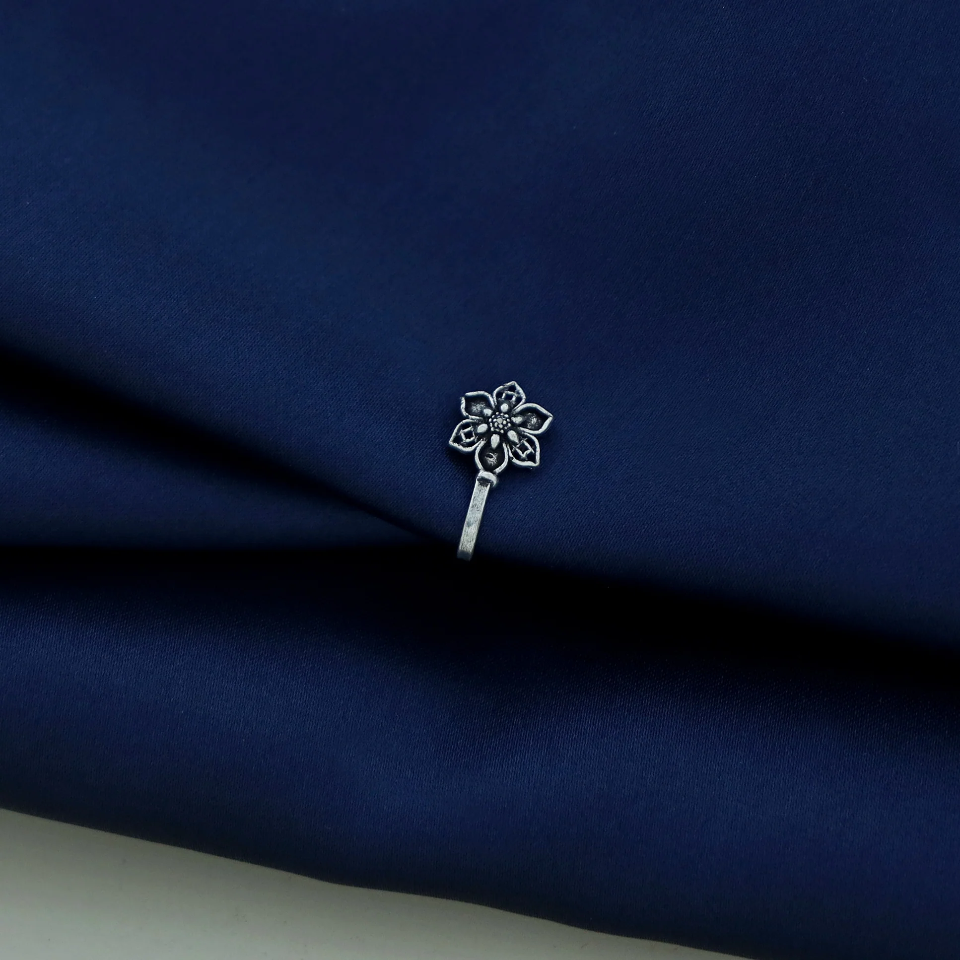 Tanaira Silver Nose Pin - Image 32