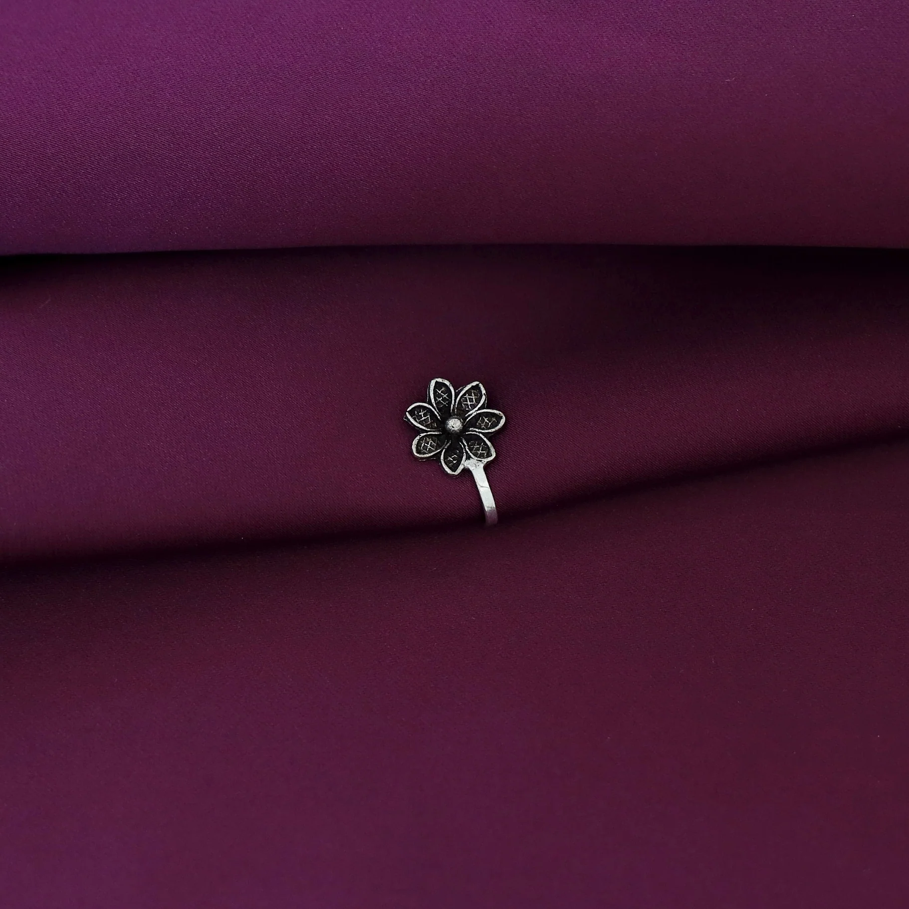 Tanaira Silver Nose Pin - Image 41
