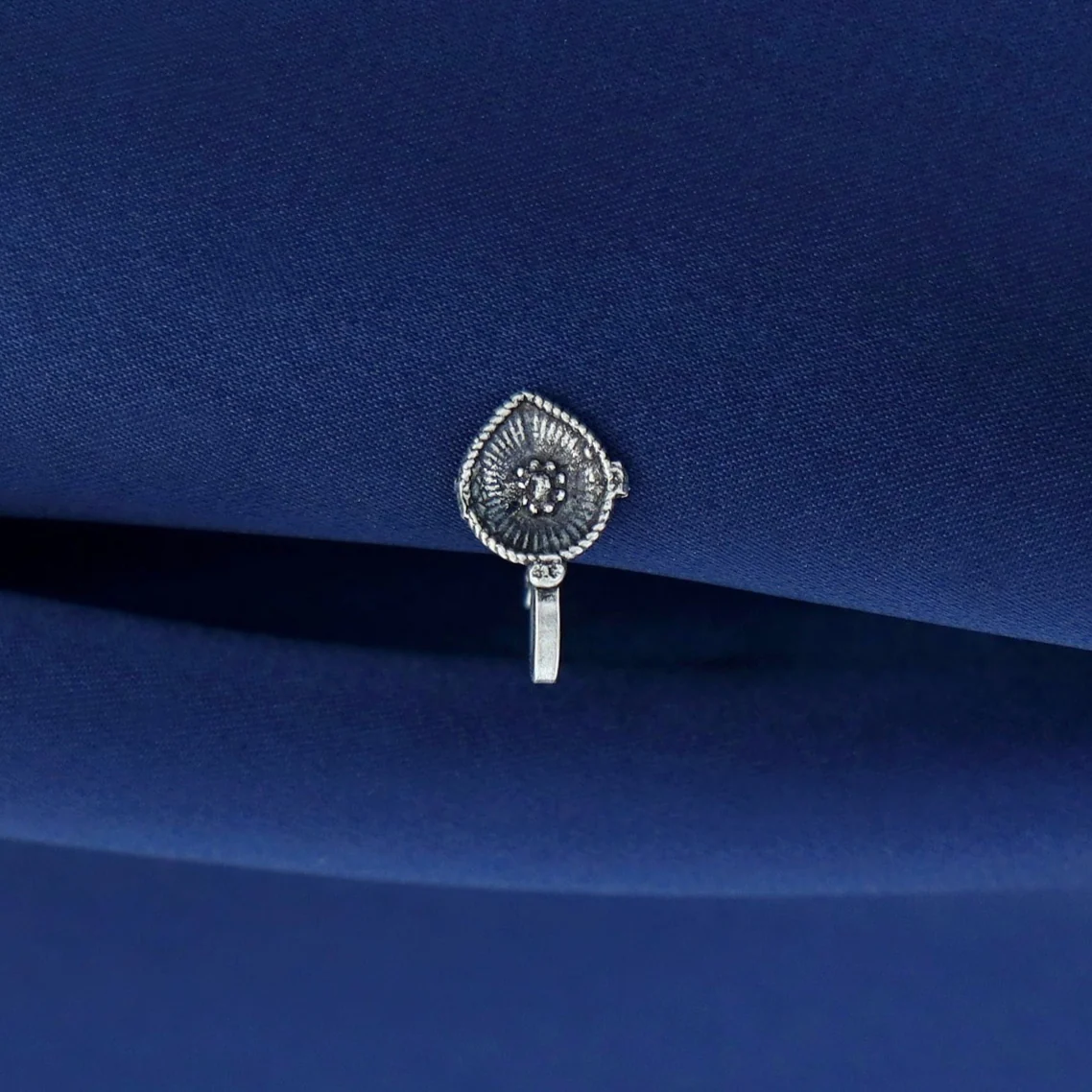 Tanaira Silver Nose Pin - Image 9