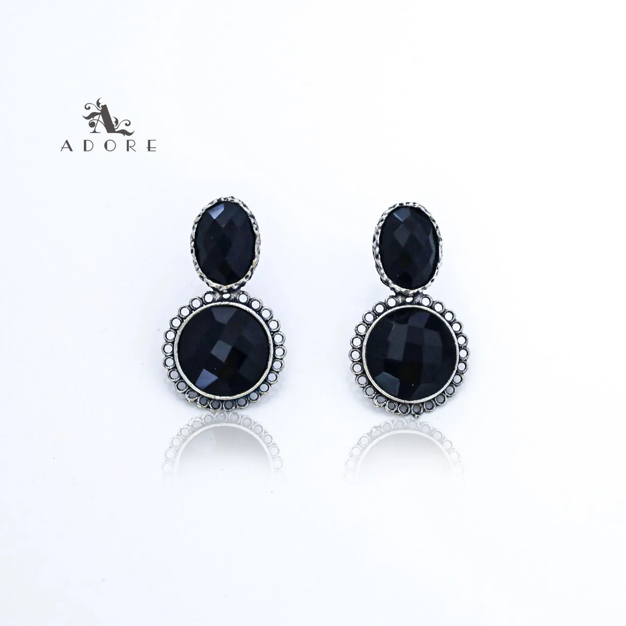 Silver Oval And Round Glossy Earring - Image 2
