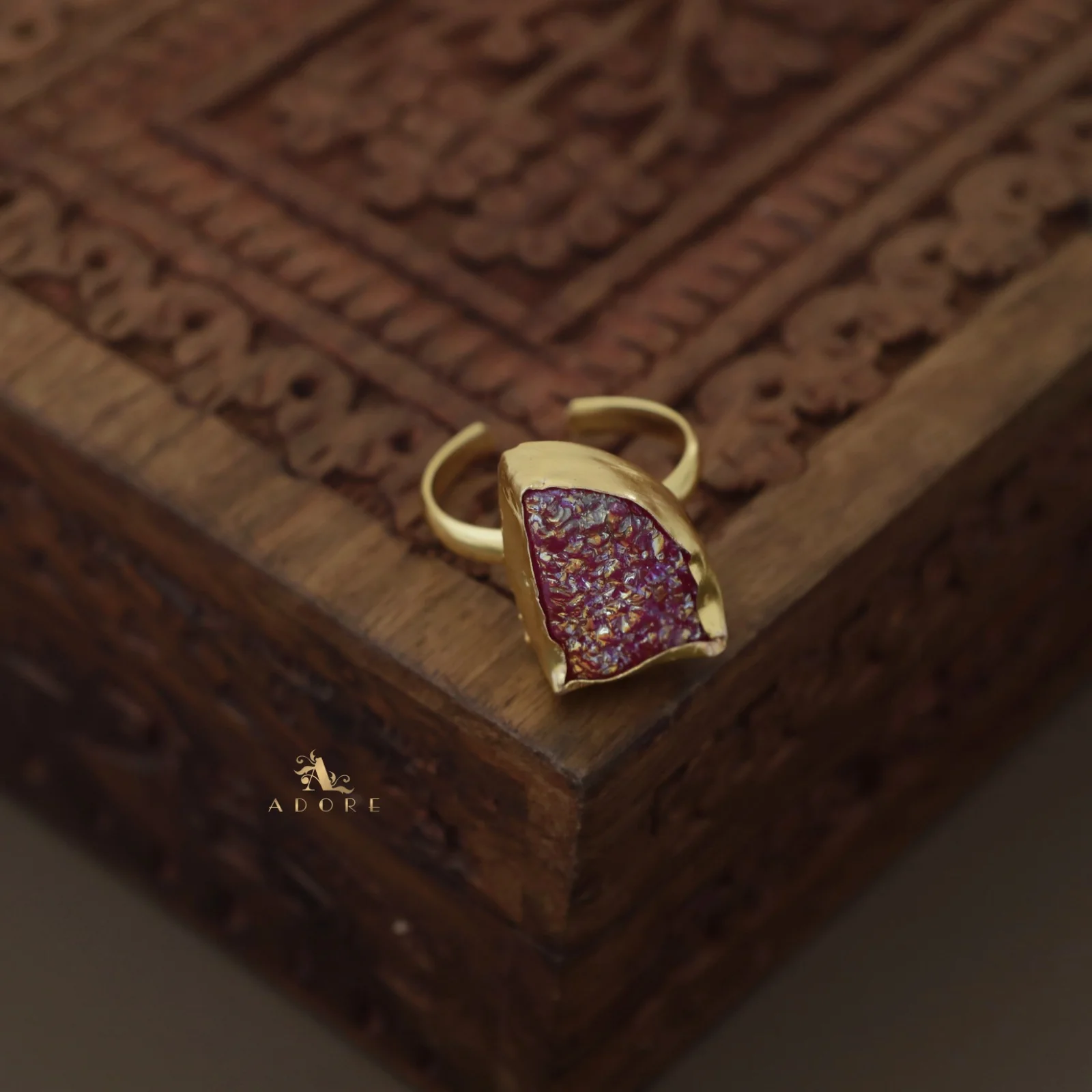 Single Stone Glittery Ring - Image 11