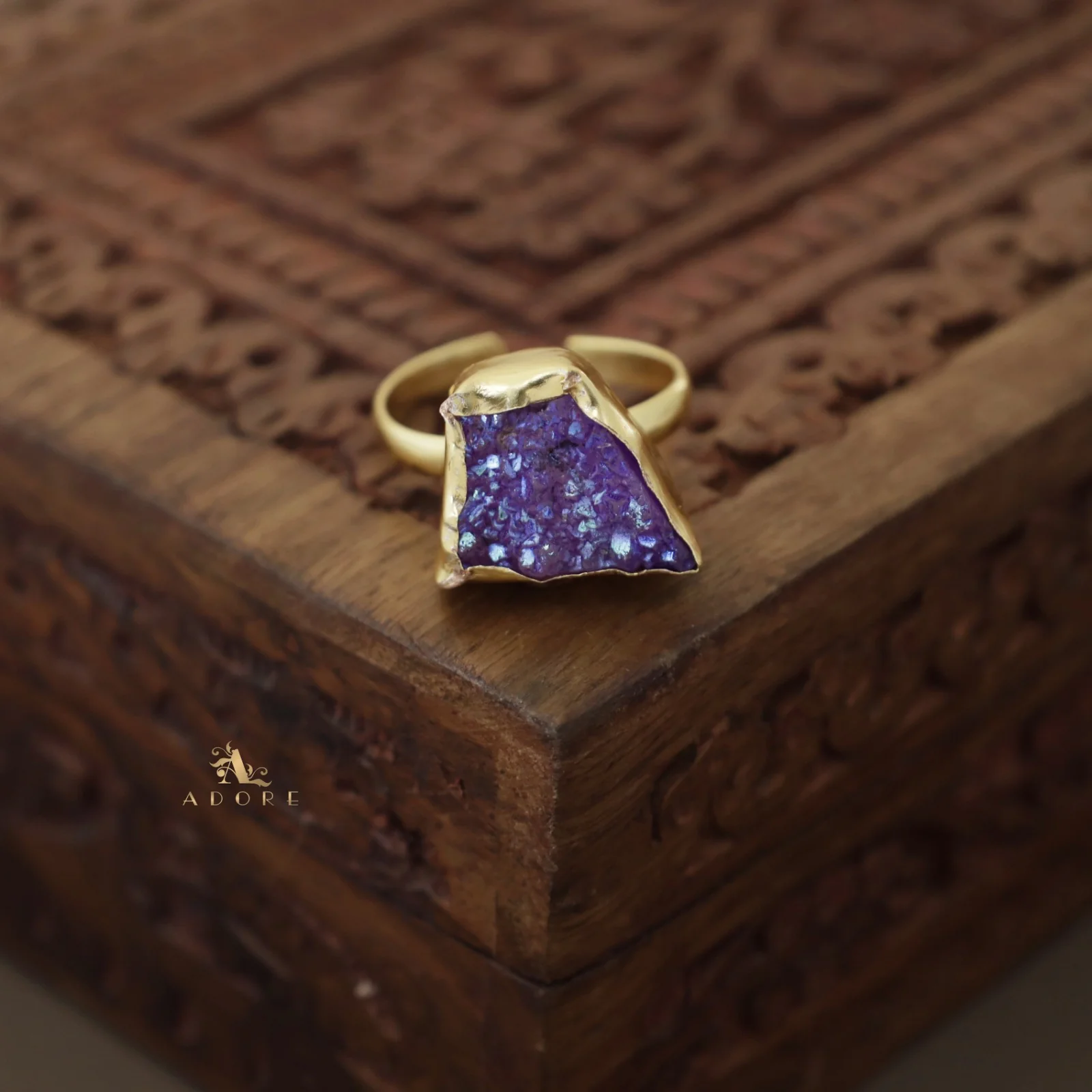 Single Stone Glittery Ring - Image 6