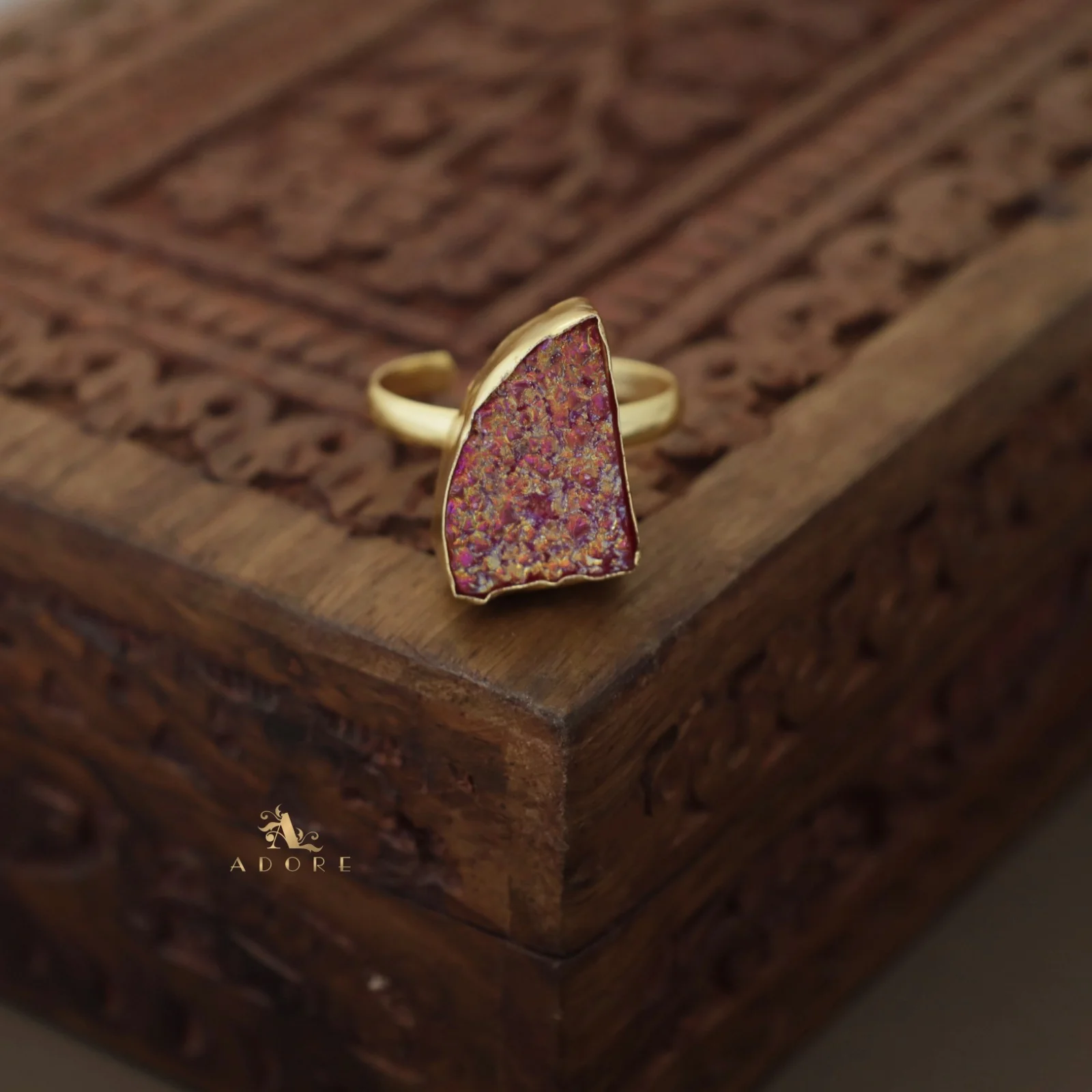 Single Stone Glittery Ring - Image 9