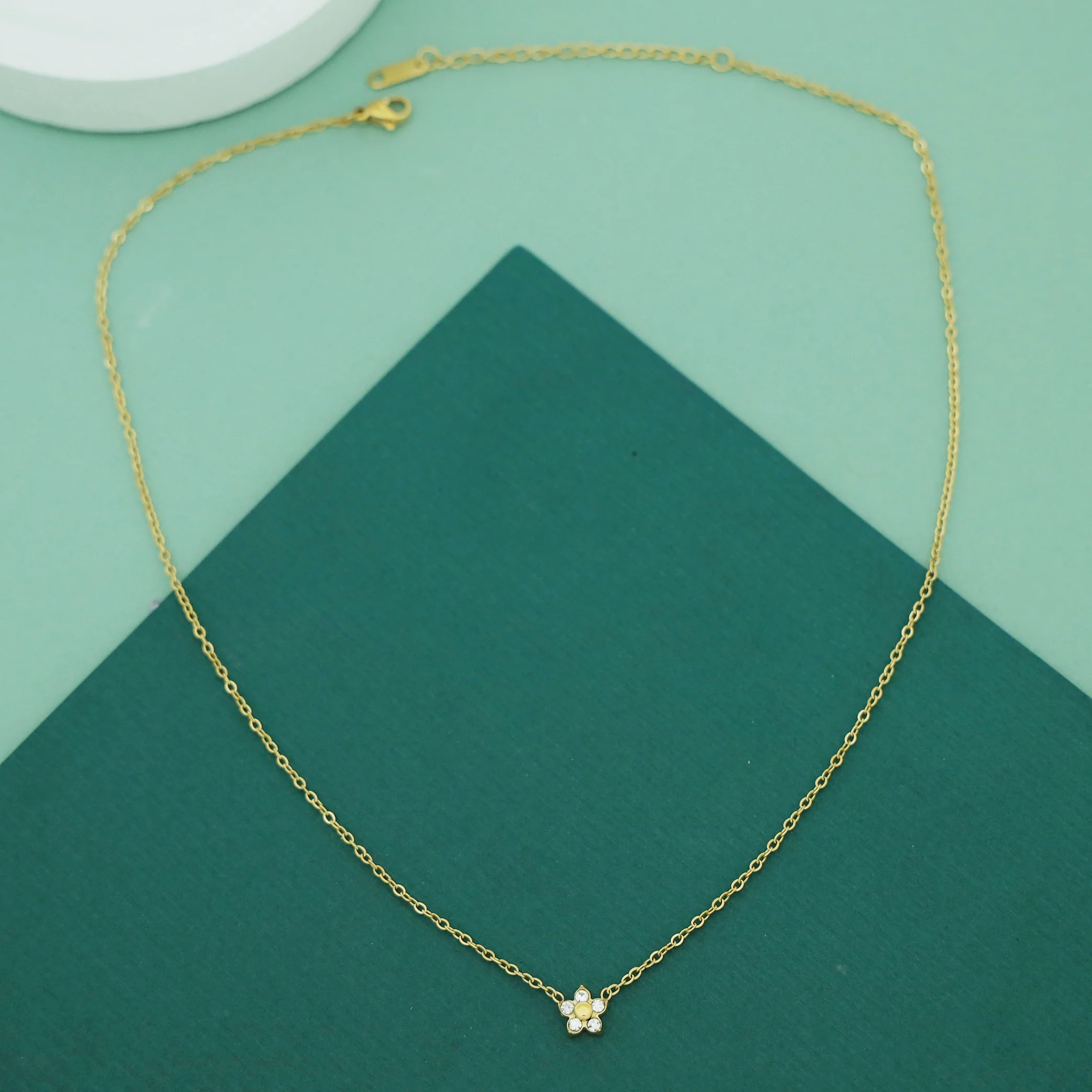 Sira Single Flower Neckpiece - Image 3