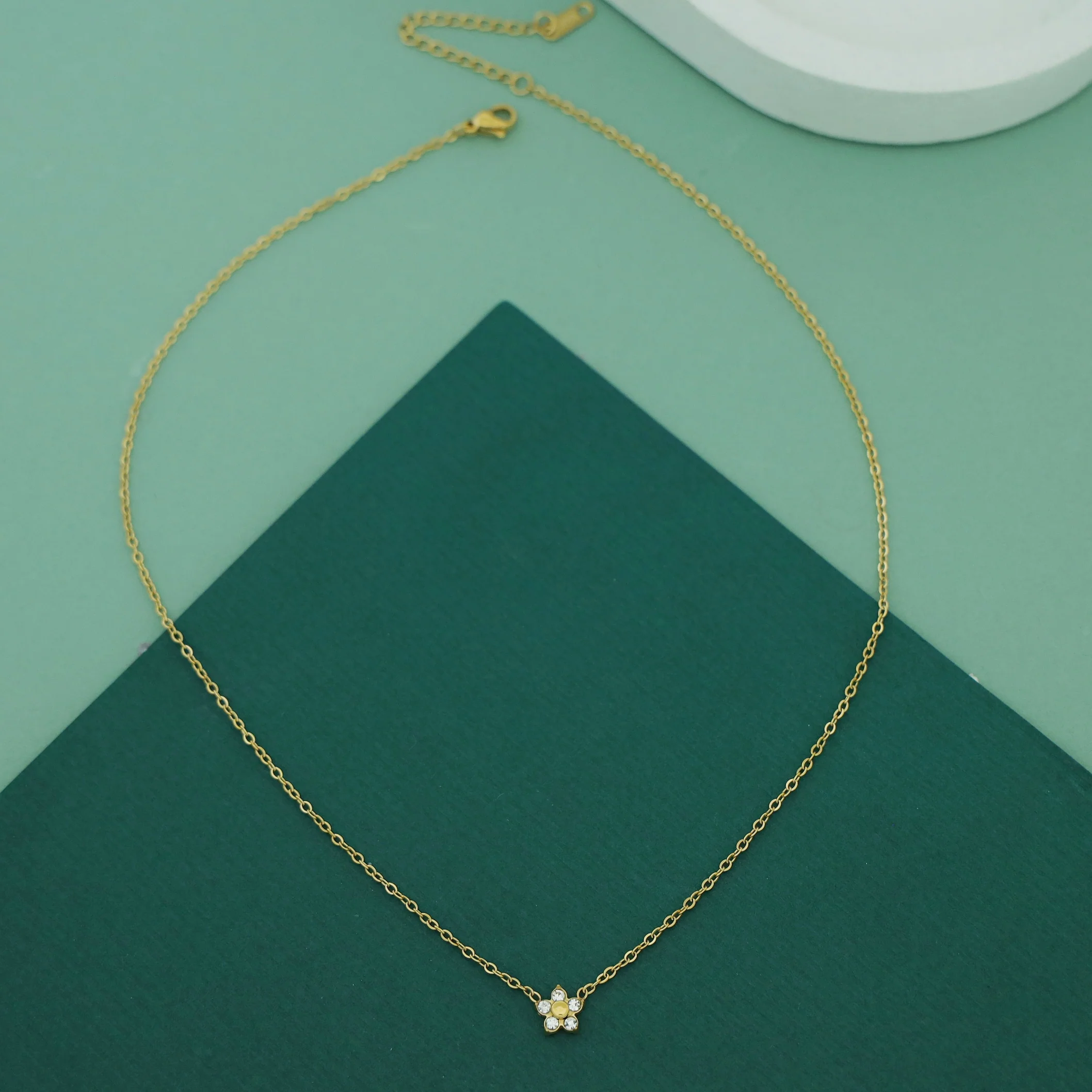 Sira Single Flower Neckpiece - Image 4